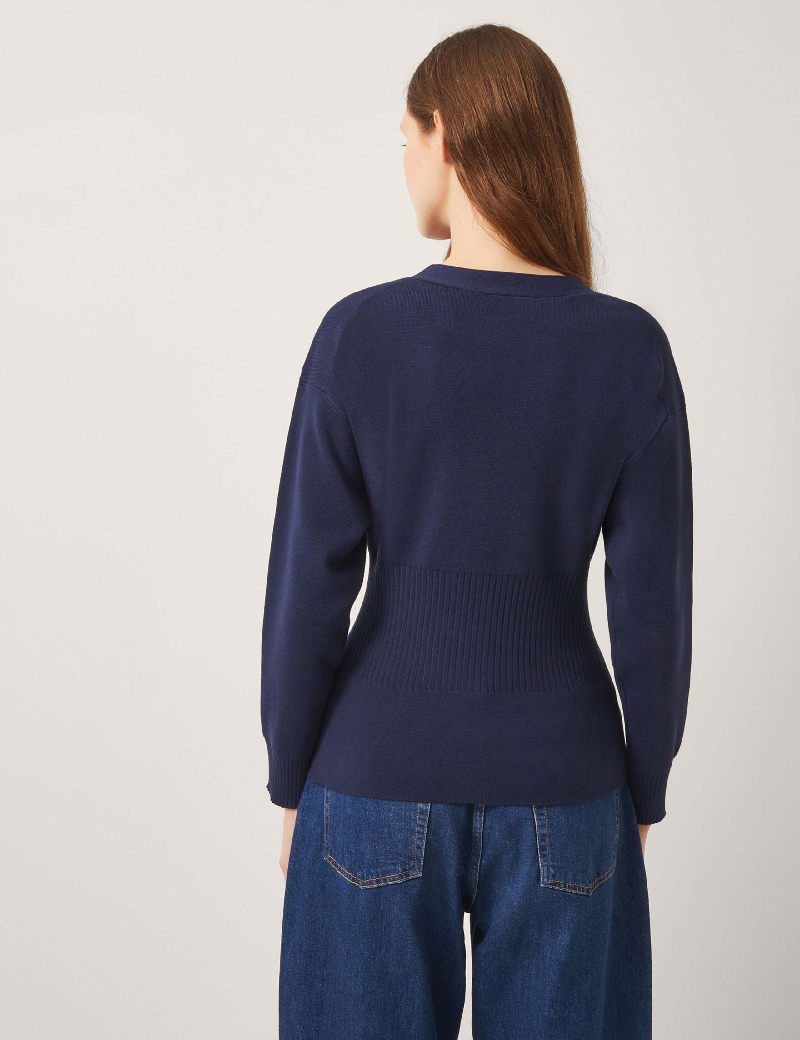 V-Neck Waisted Cardigan 3 of 4