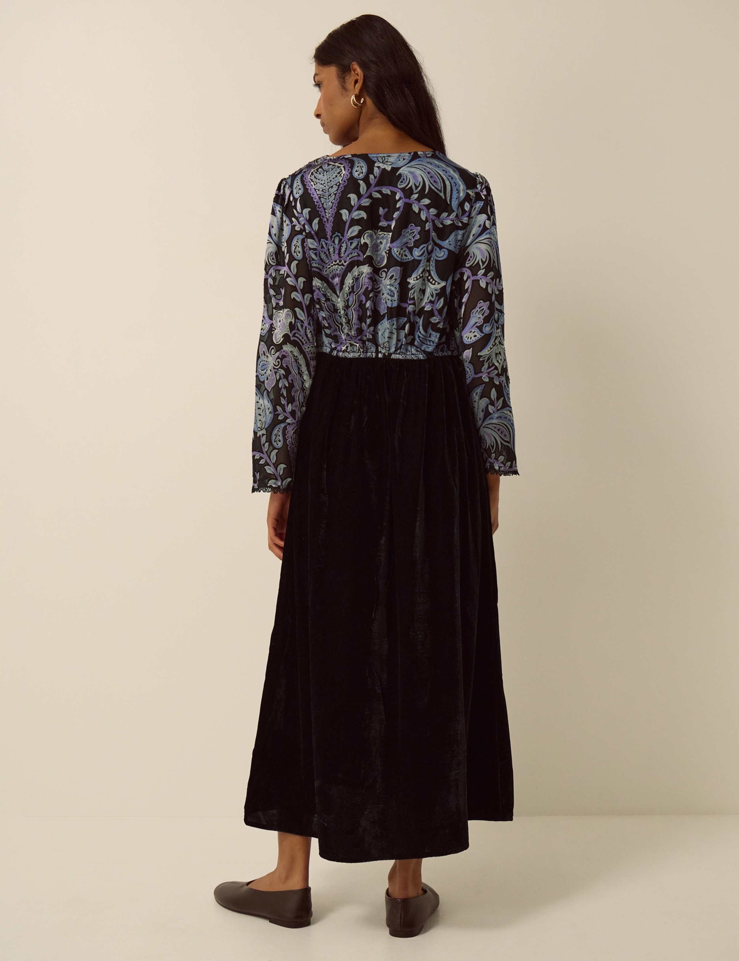 Printed Fit And Flare Midi Dress 3 of 5