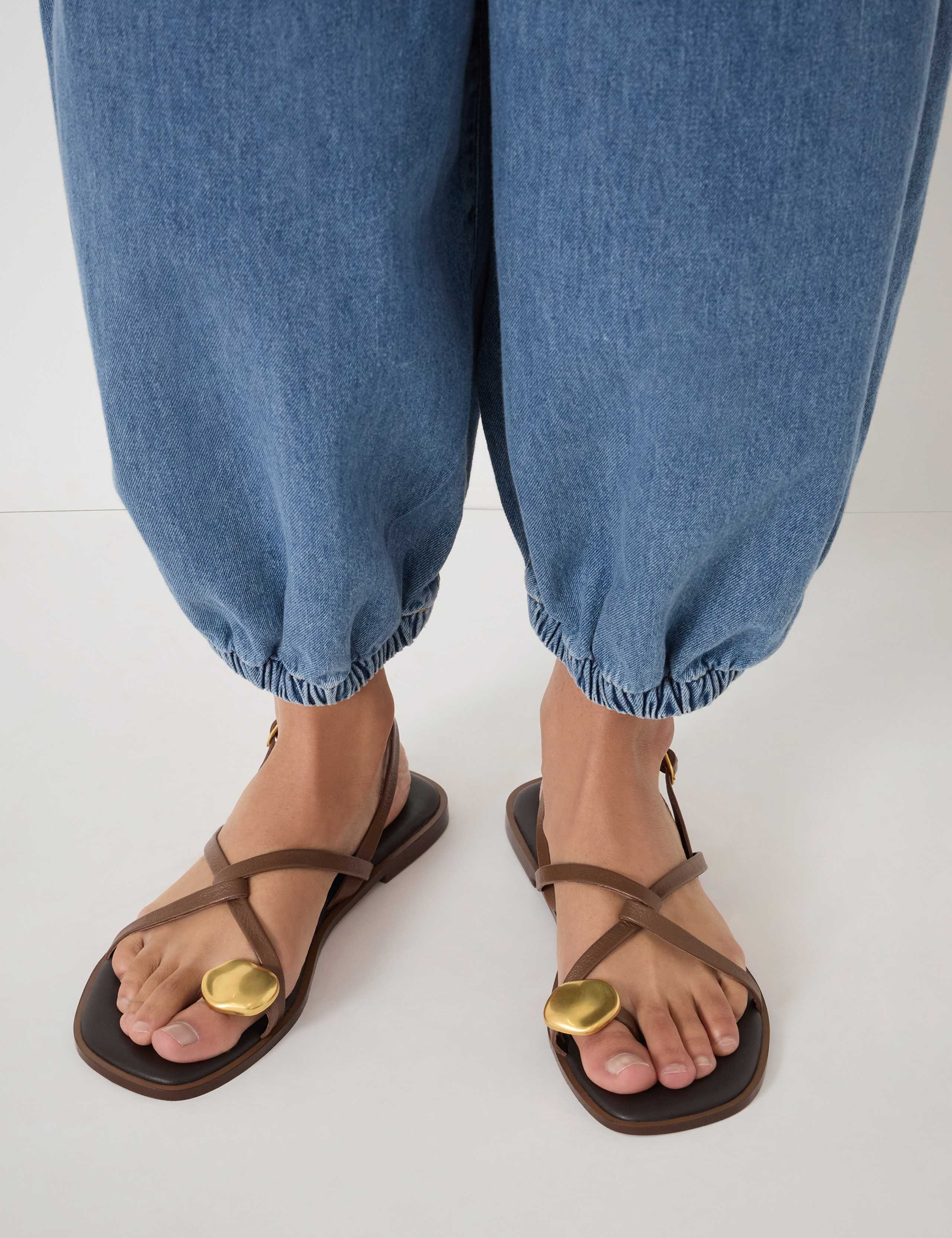 Leather Flat Toe Loop Sandals 4 of 7