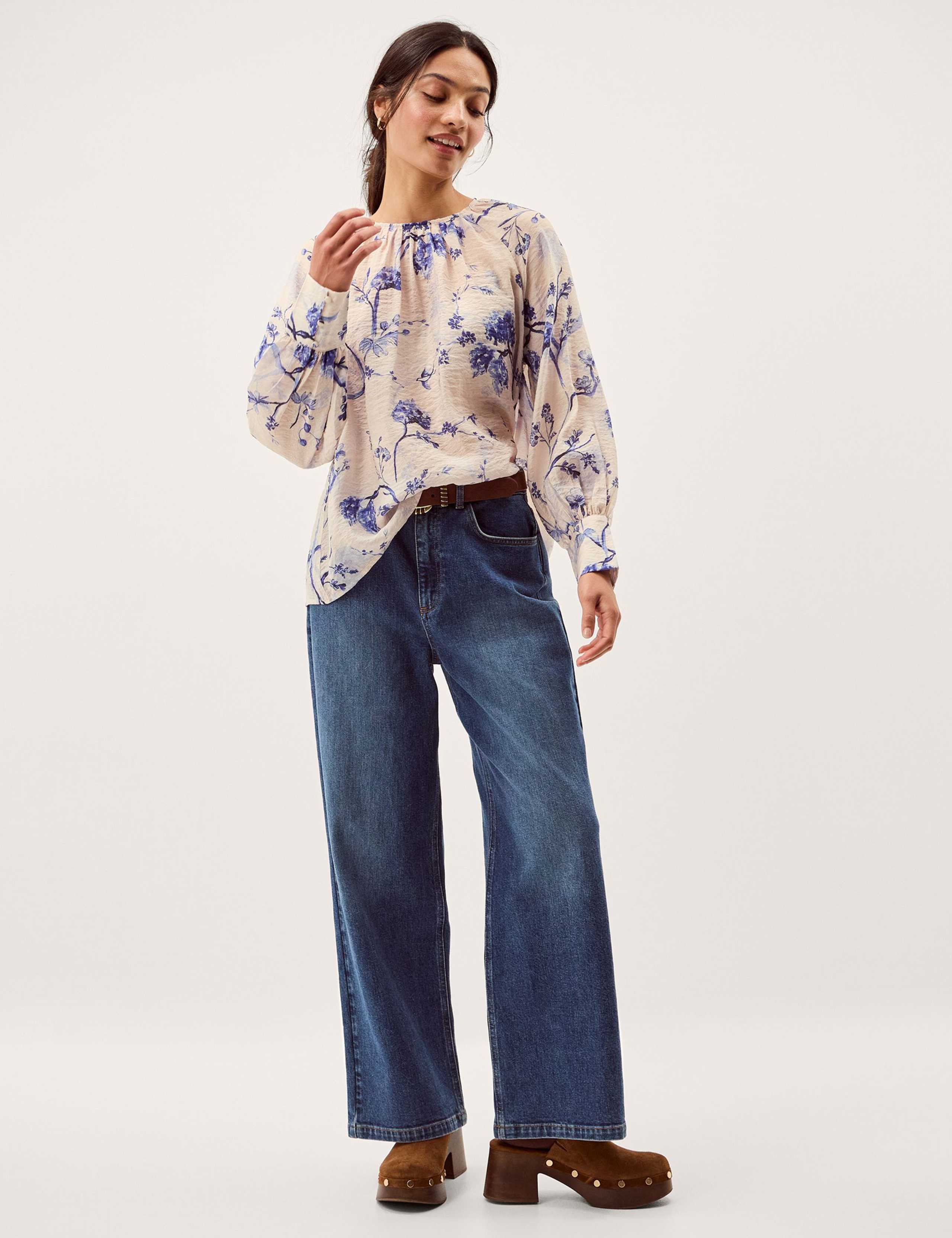 Floral Crew Neck Blouse 3 of 4