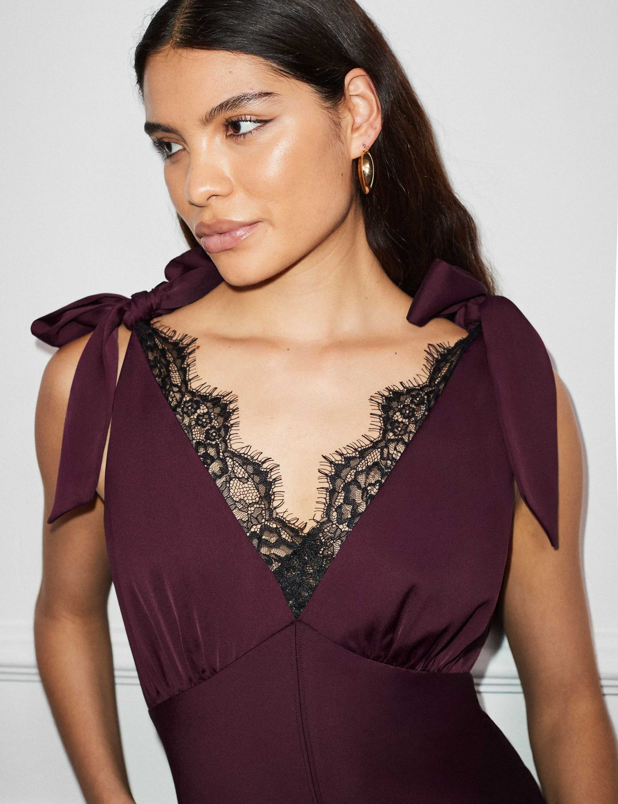 Lace Detail V-Neck Maxi Skater Dress 5 of 5