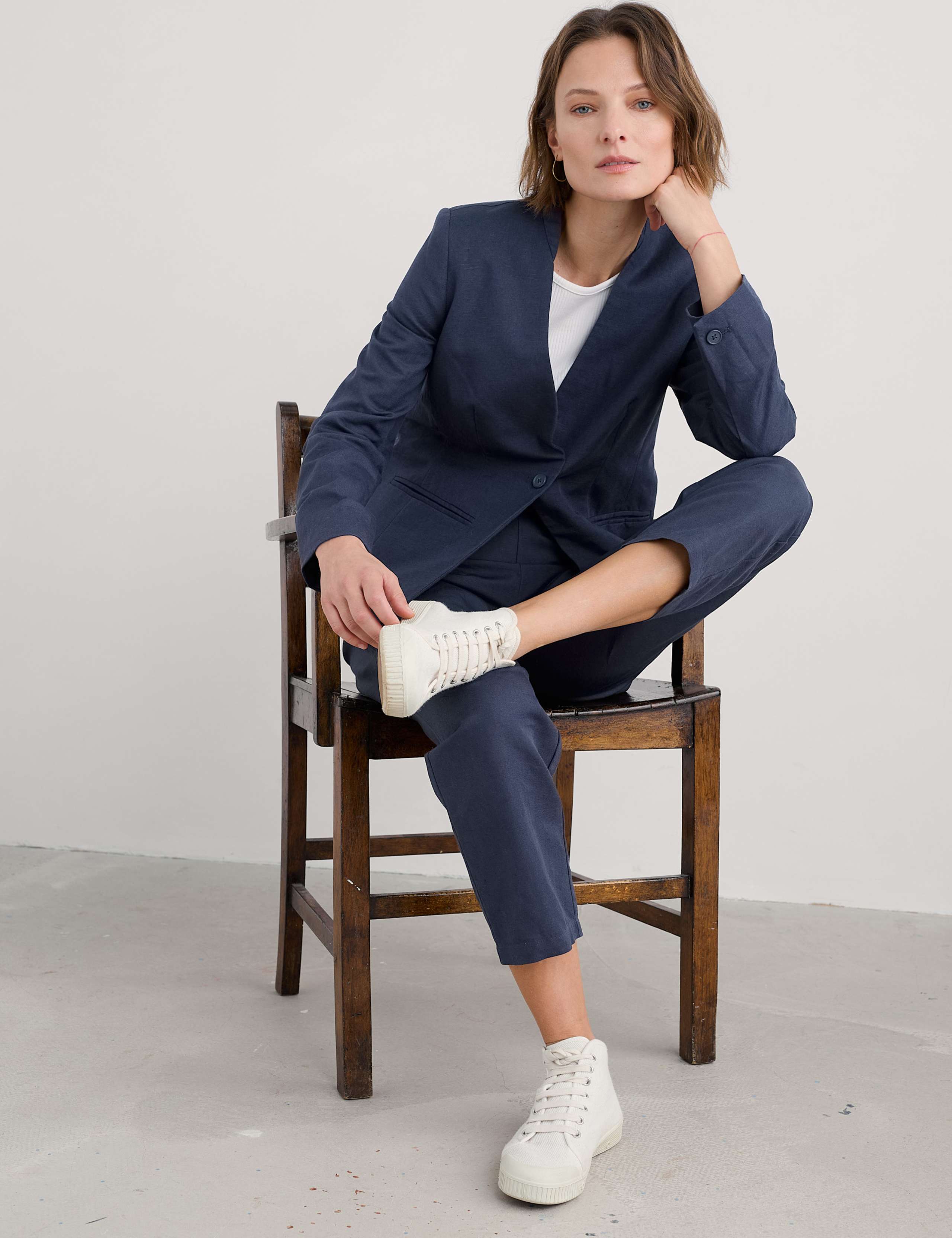 Linen Blend Slim Single Breasted Blazer 4 of 4