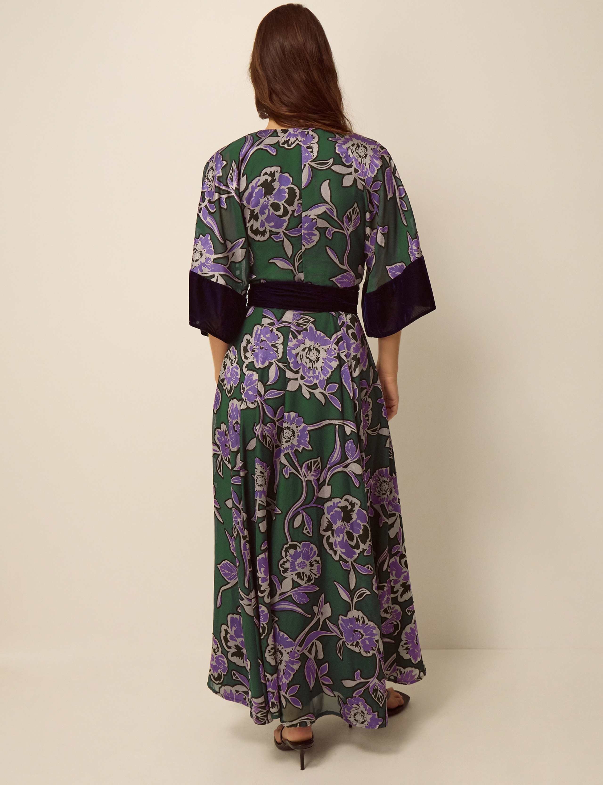 V Neck Long Sleeve Patterned Wrap Dress 2 of 4