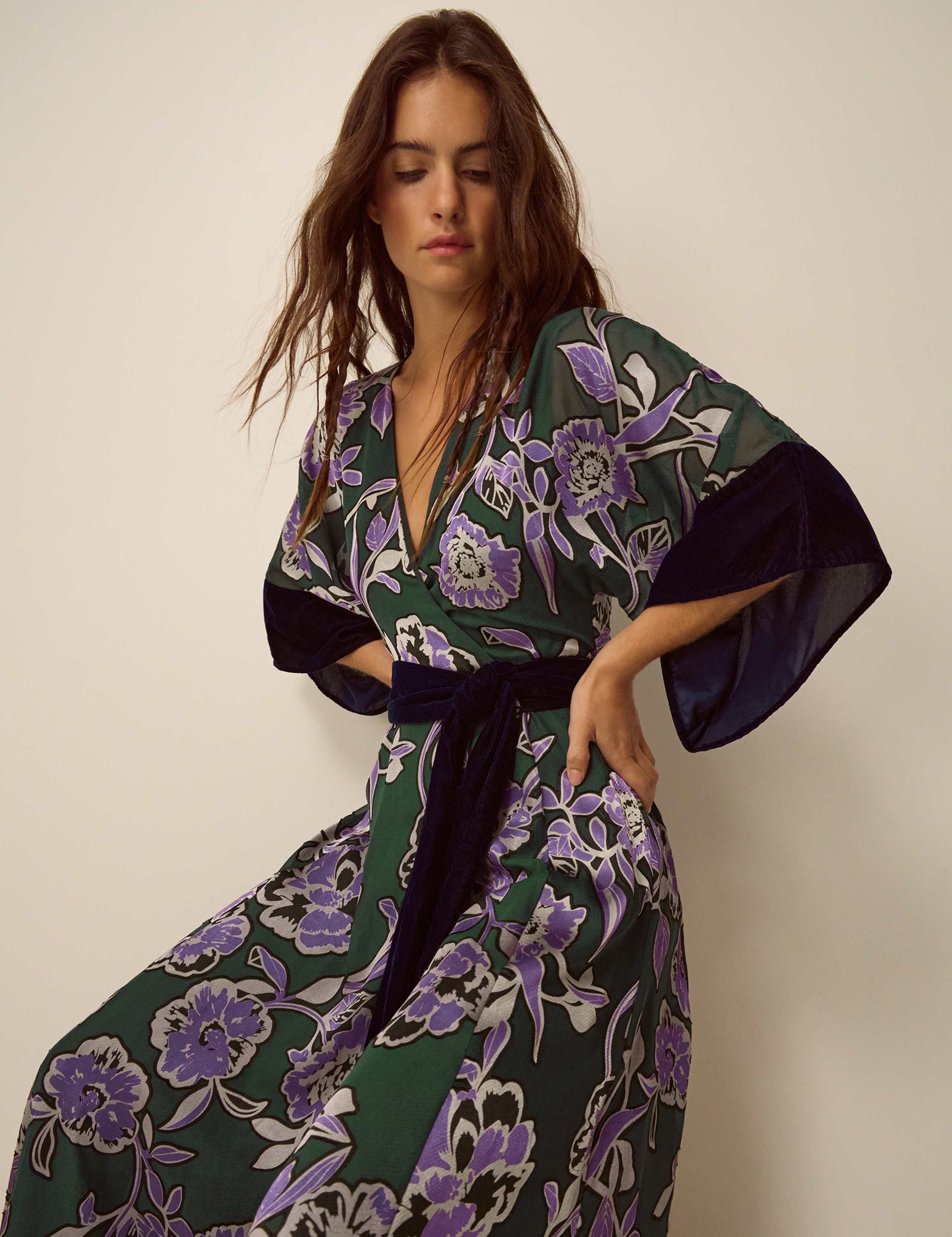V Neck Long Sleeve Patterned Wrap Dress 4 of 4