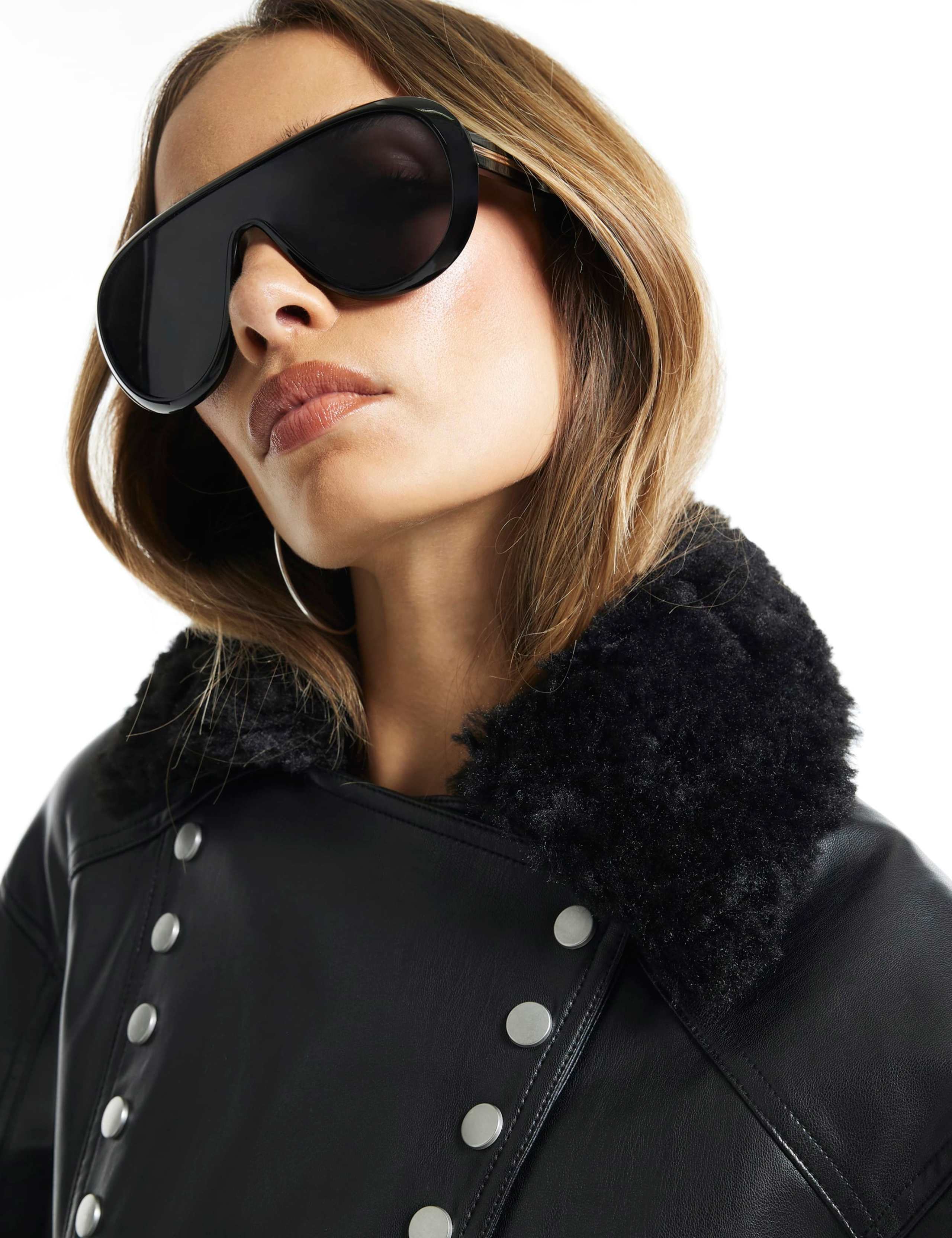 Oversized Ovoid Sleeve Drummer Biker Jacket 6 of 6