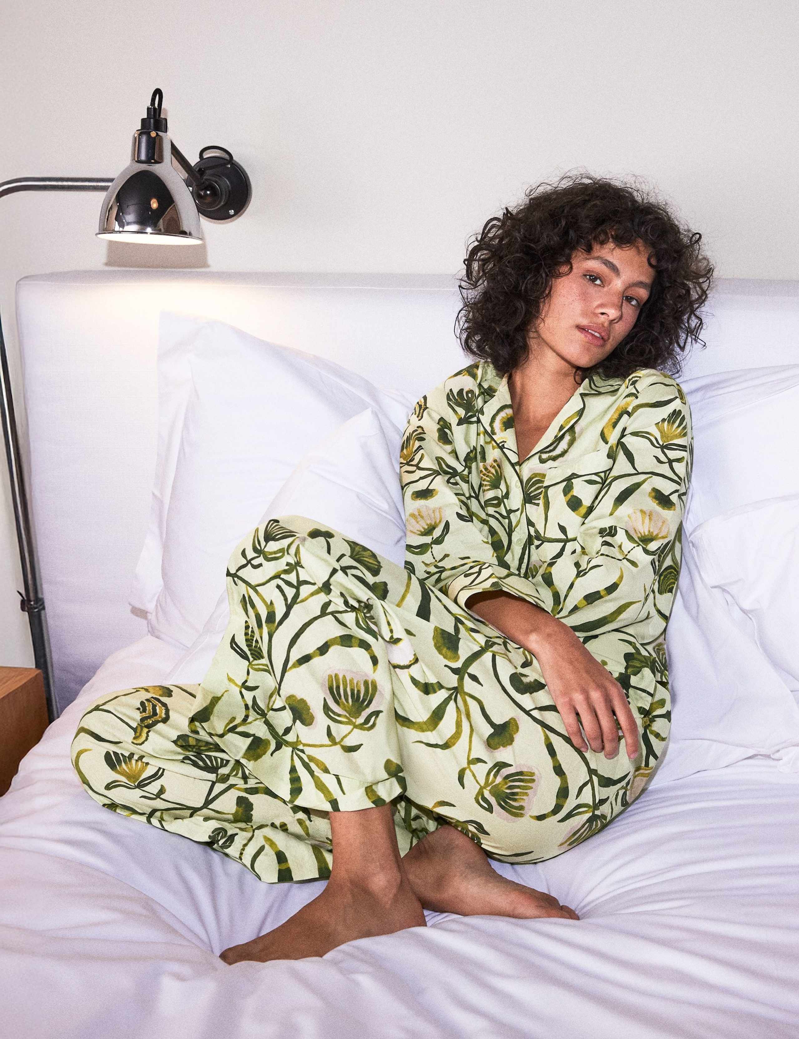 Pure Cotton Floral Print Pyjama Set With Eye mask 4 of 6