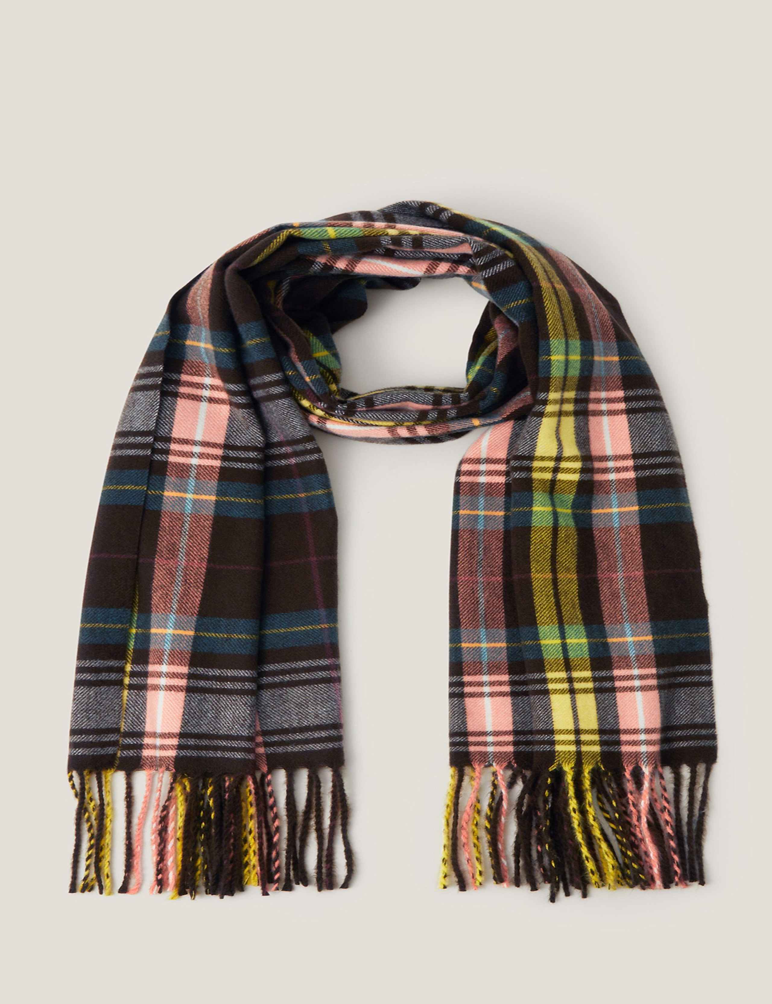 Knitted Checked Tassel Scarf 2 of 3