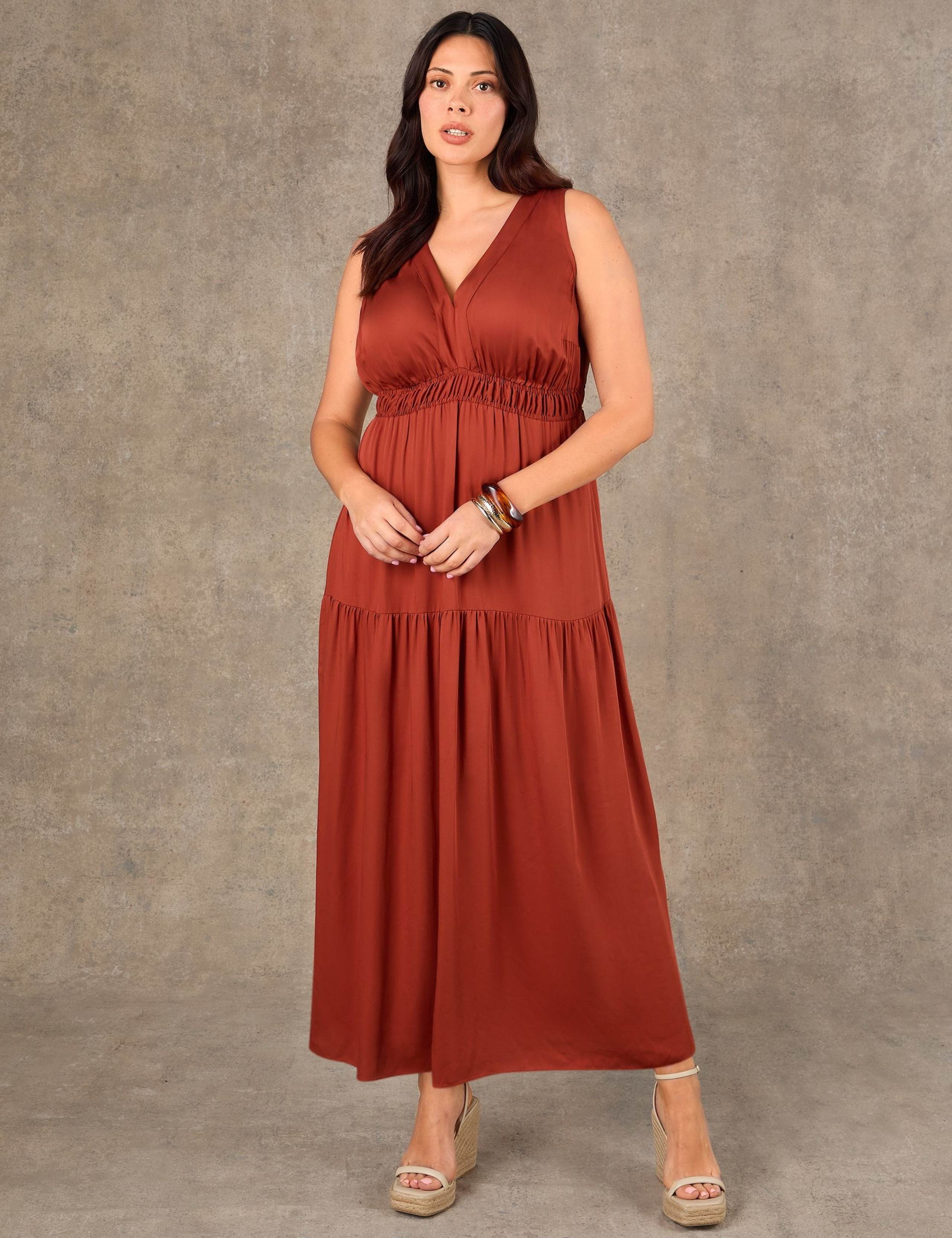 V-Neck Maxi Waisted Dress 2 of 5