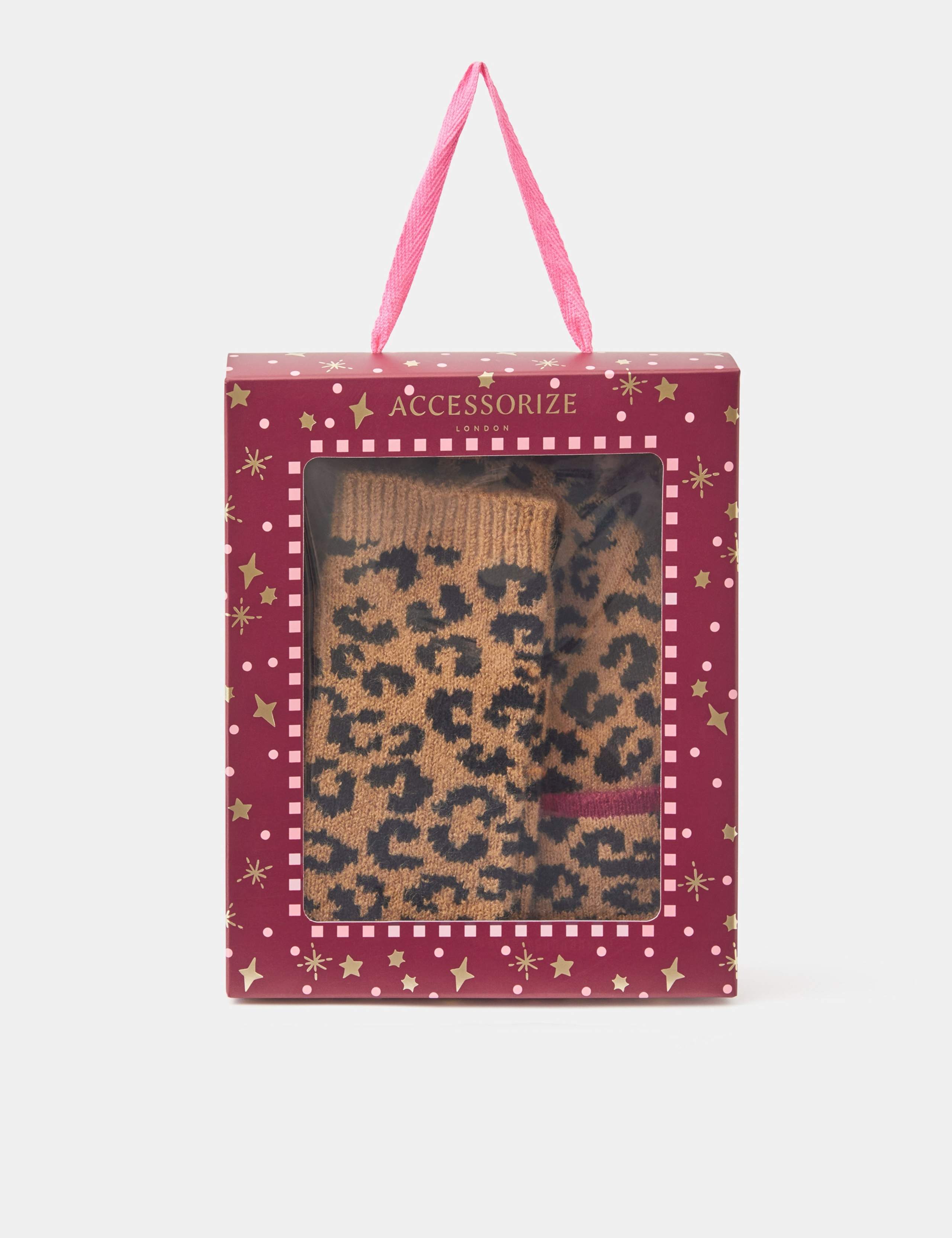 Leopard Print Beanie And Gloves Set 2 of 3