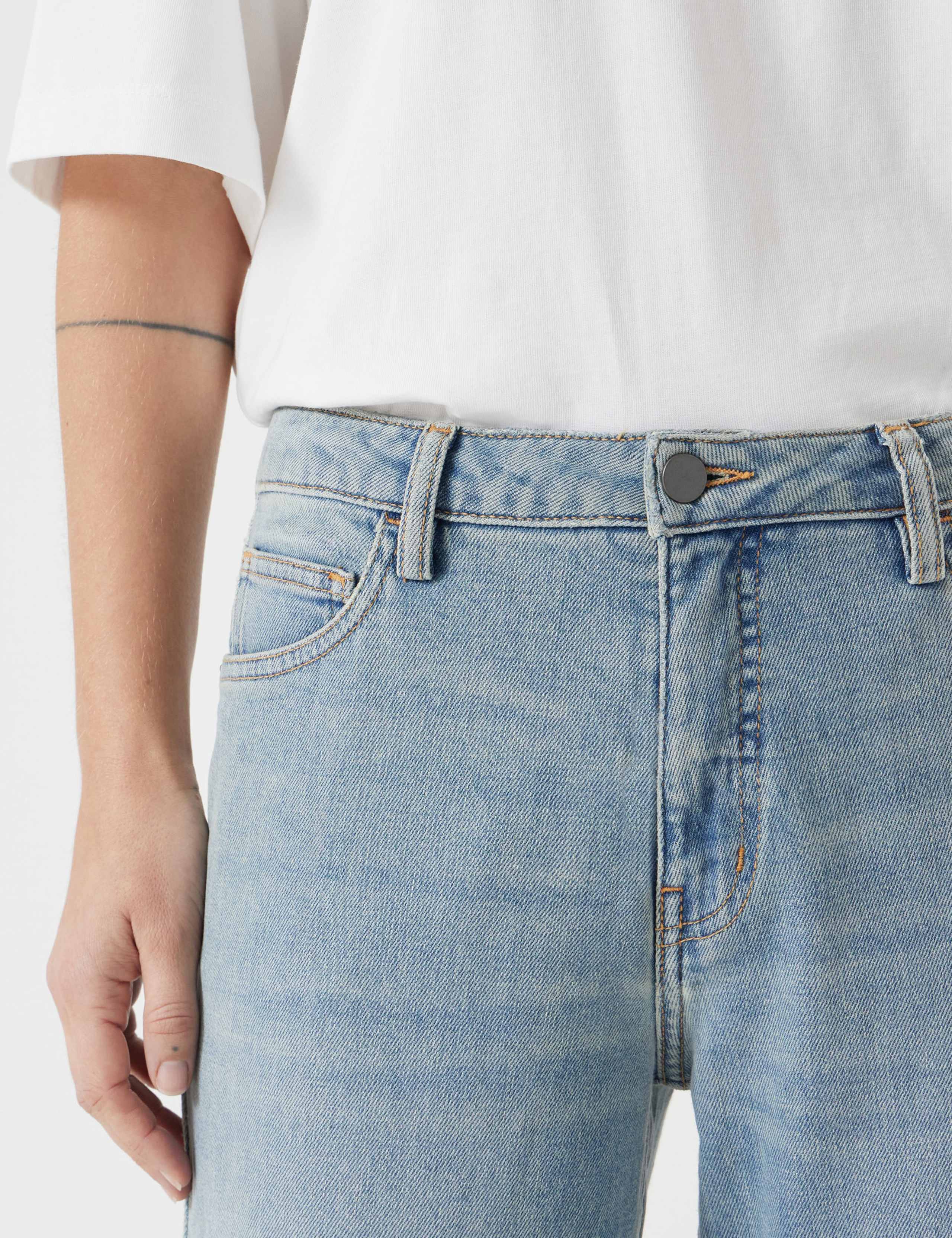 Agnes Straight Leg Mid Rise Cropped Turn Up Jeans 3 of 5