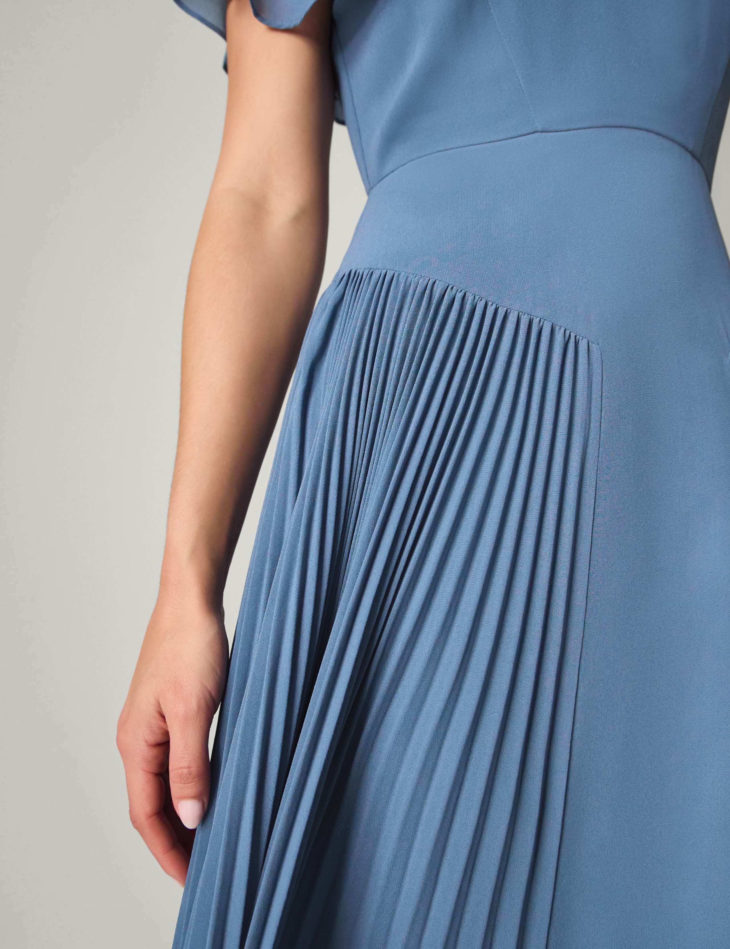 Pleated Angel Sleeve Maxi Skater Dress 3 of 5