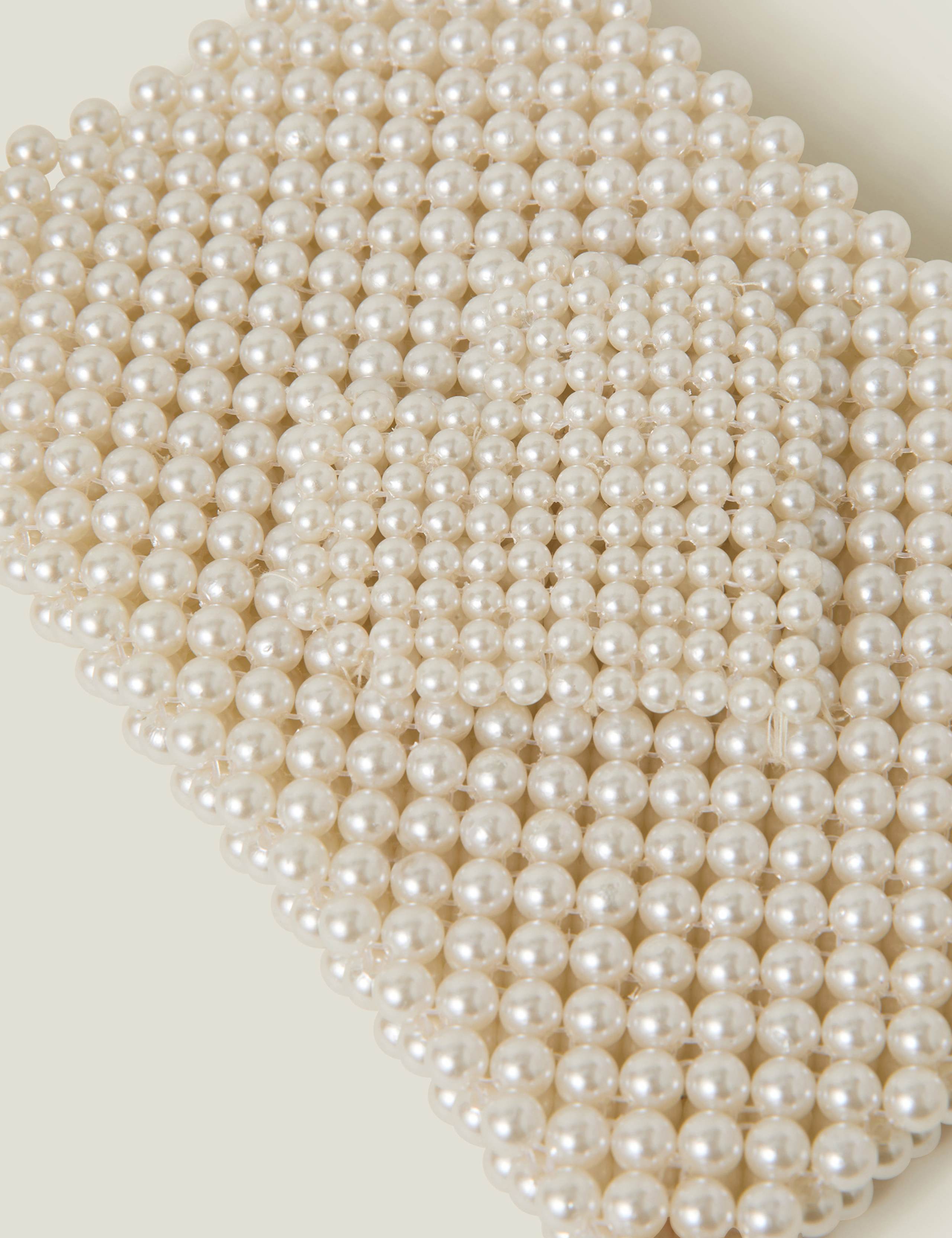 Pearl Beaded Heart Bridal Phone Bag 3 of 4