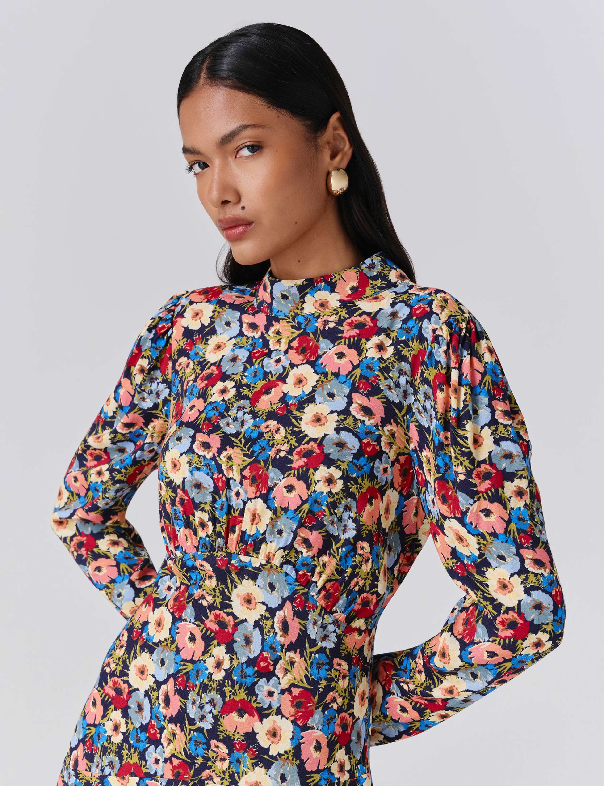 Crepe Floral Knee Length Skater Dress 4 of 5