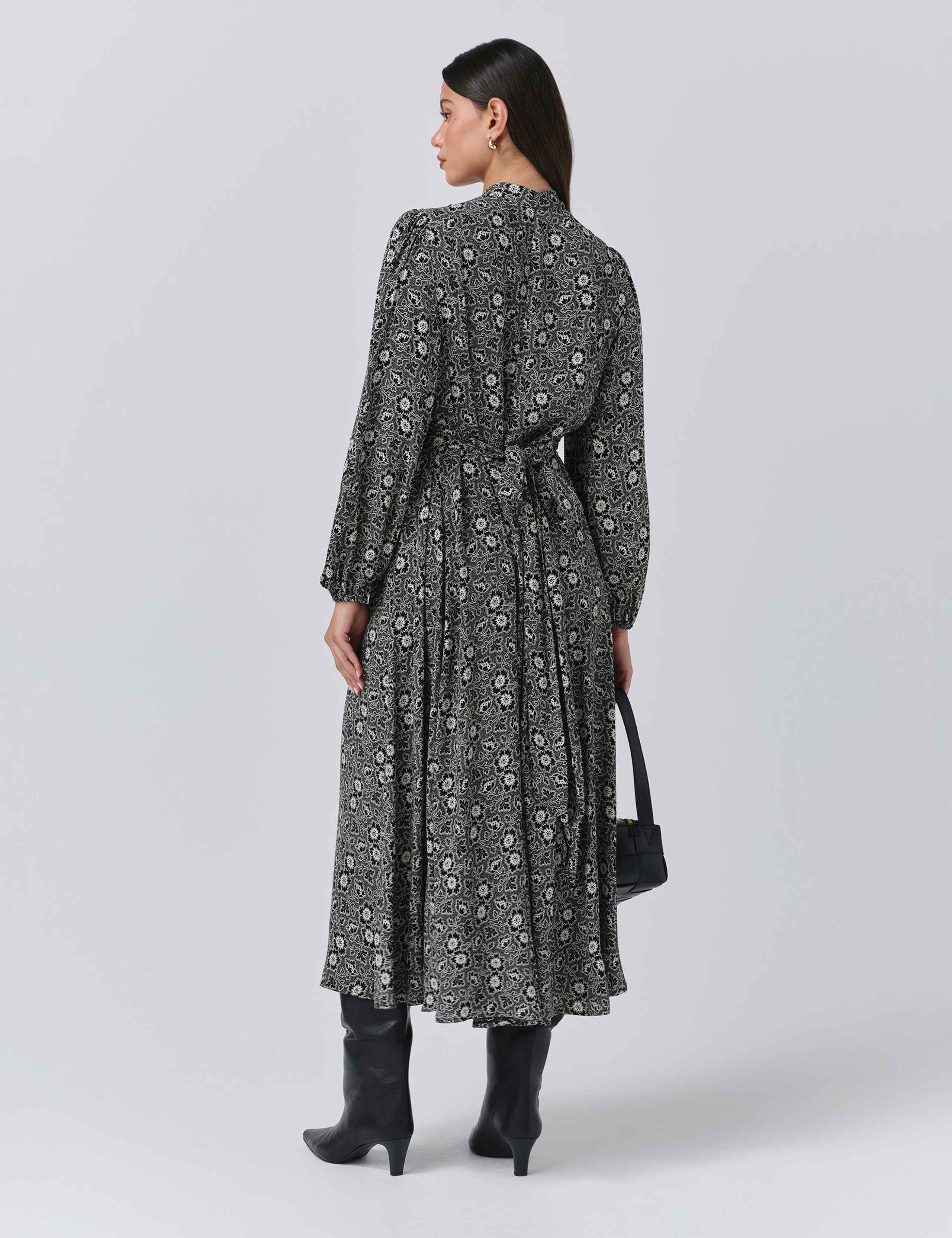 Crepe Floral V-Neck Midi Waisted Dress 3 of 5