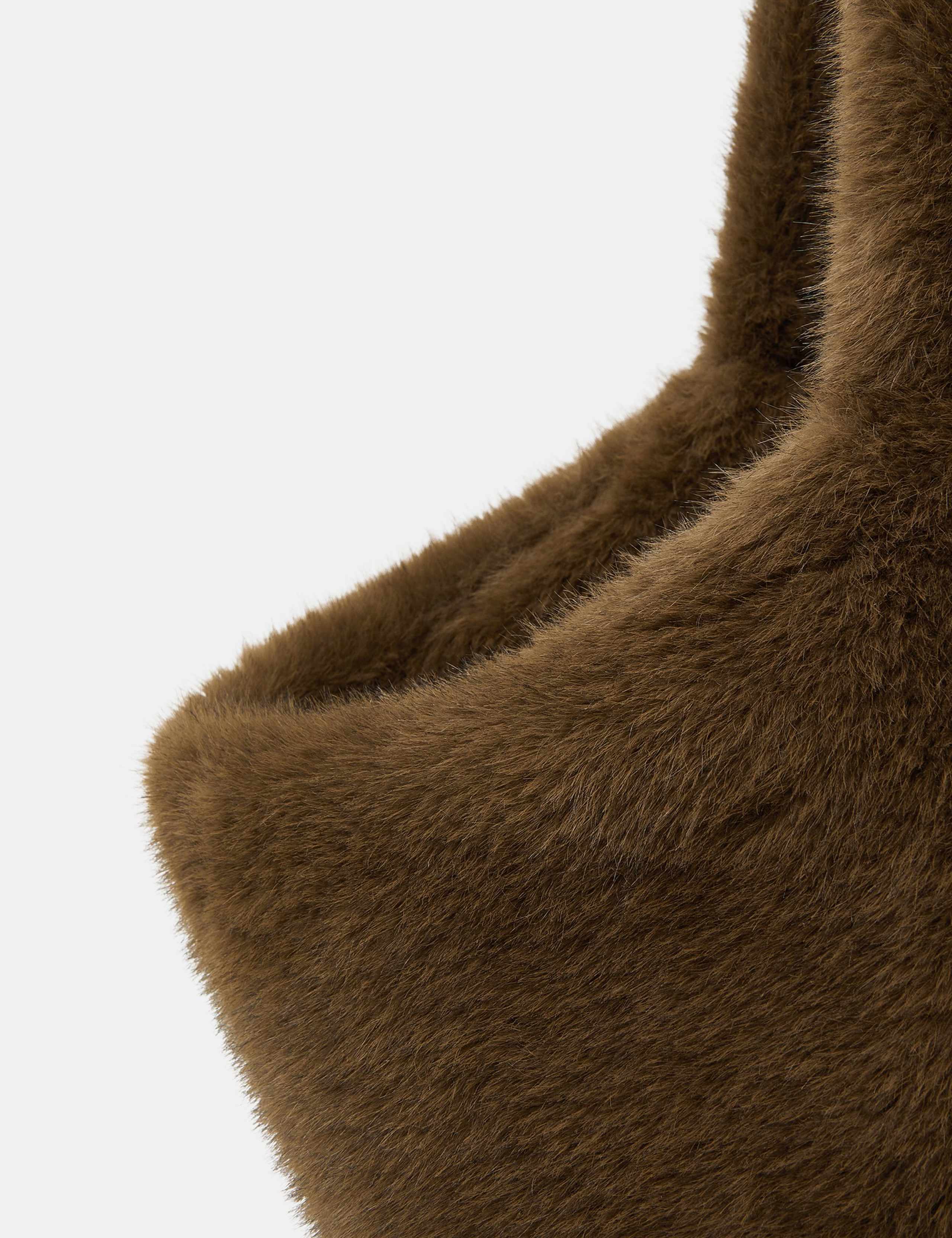 Faux Fur Shoulder Bag 3 of 4