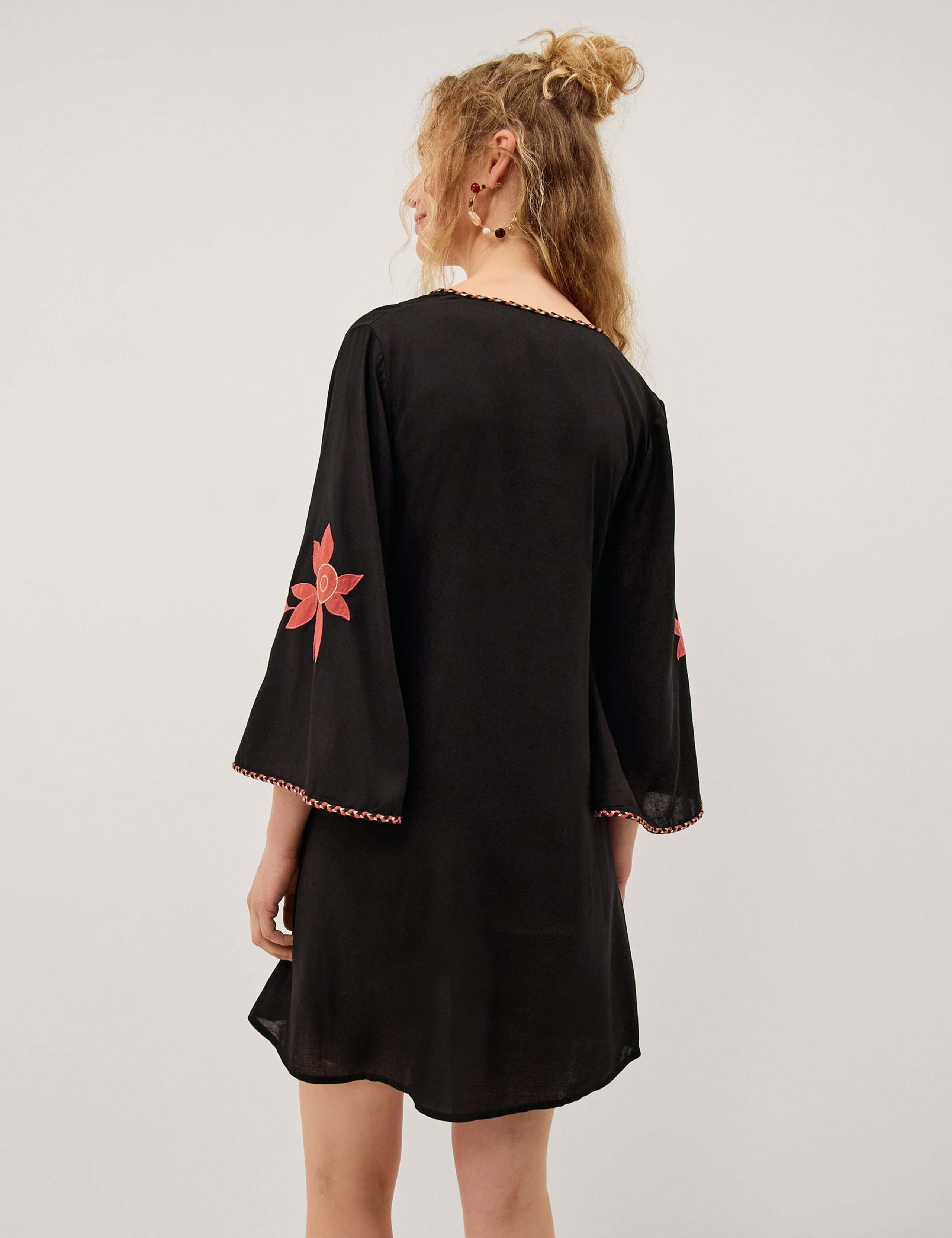 Appliqué Wrap Mini Beach Cover Up Kaftan 3 of 4