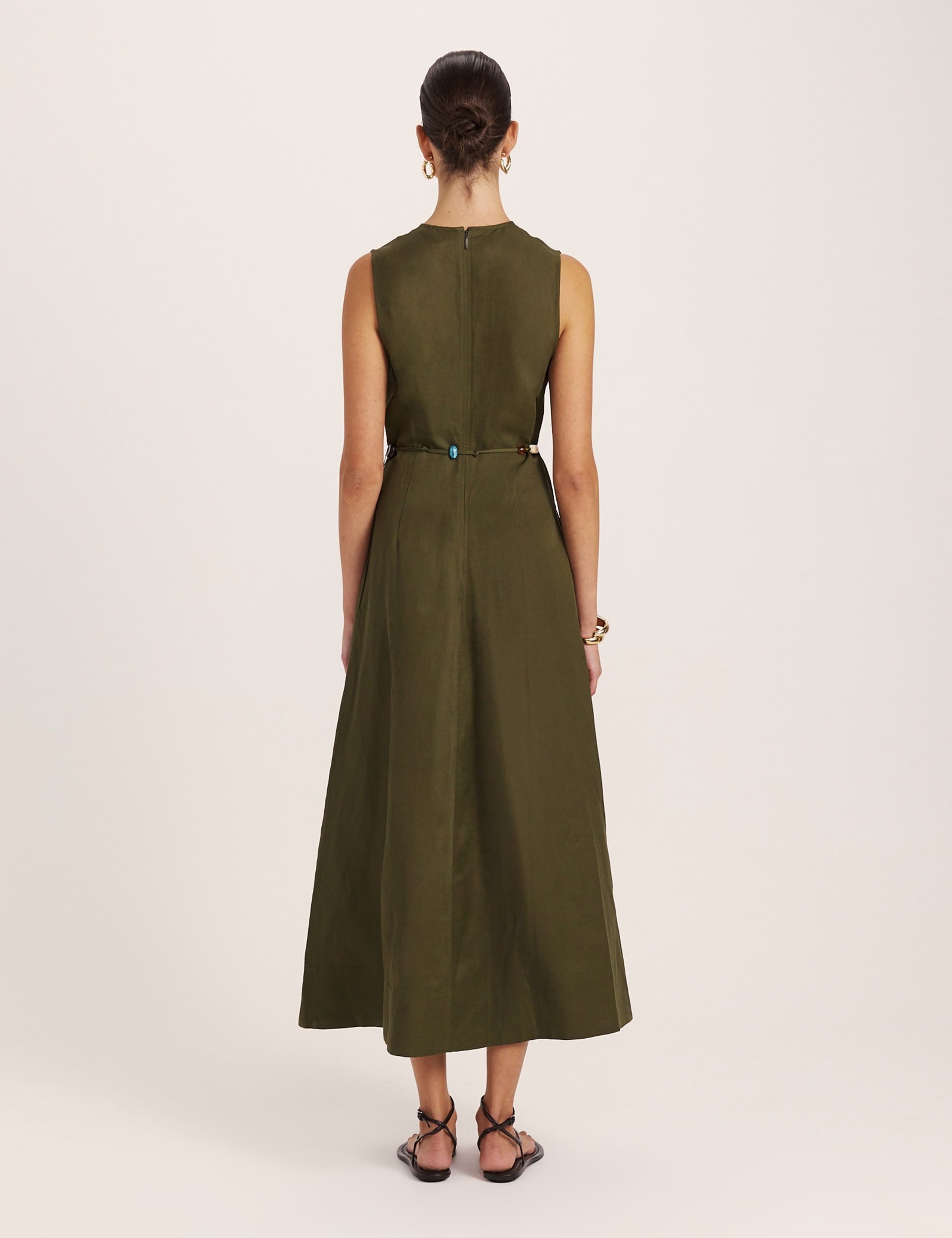 Sleeveless V Neck Midi Dress 4 of 7