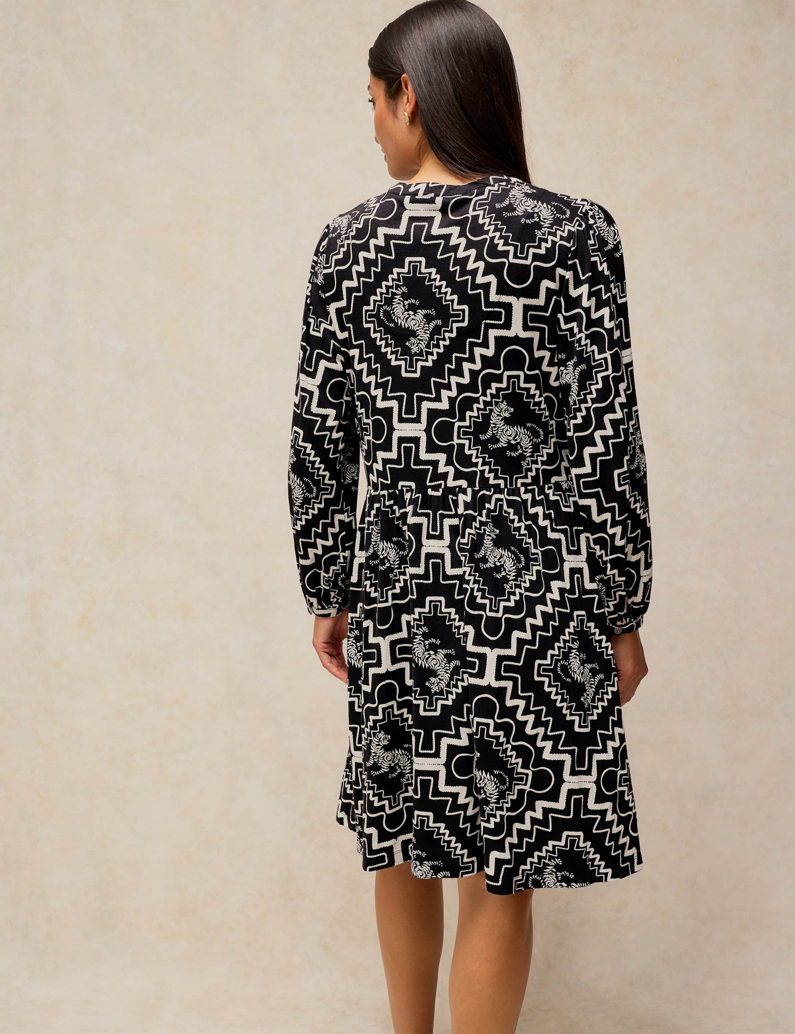 Patterned Knee Length Dress With Modal 4 of 6