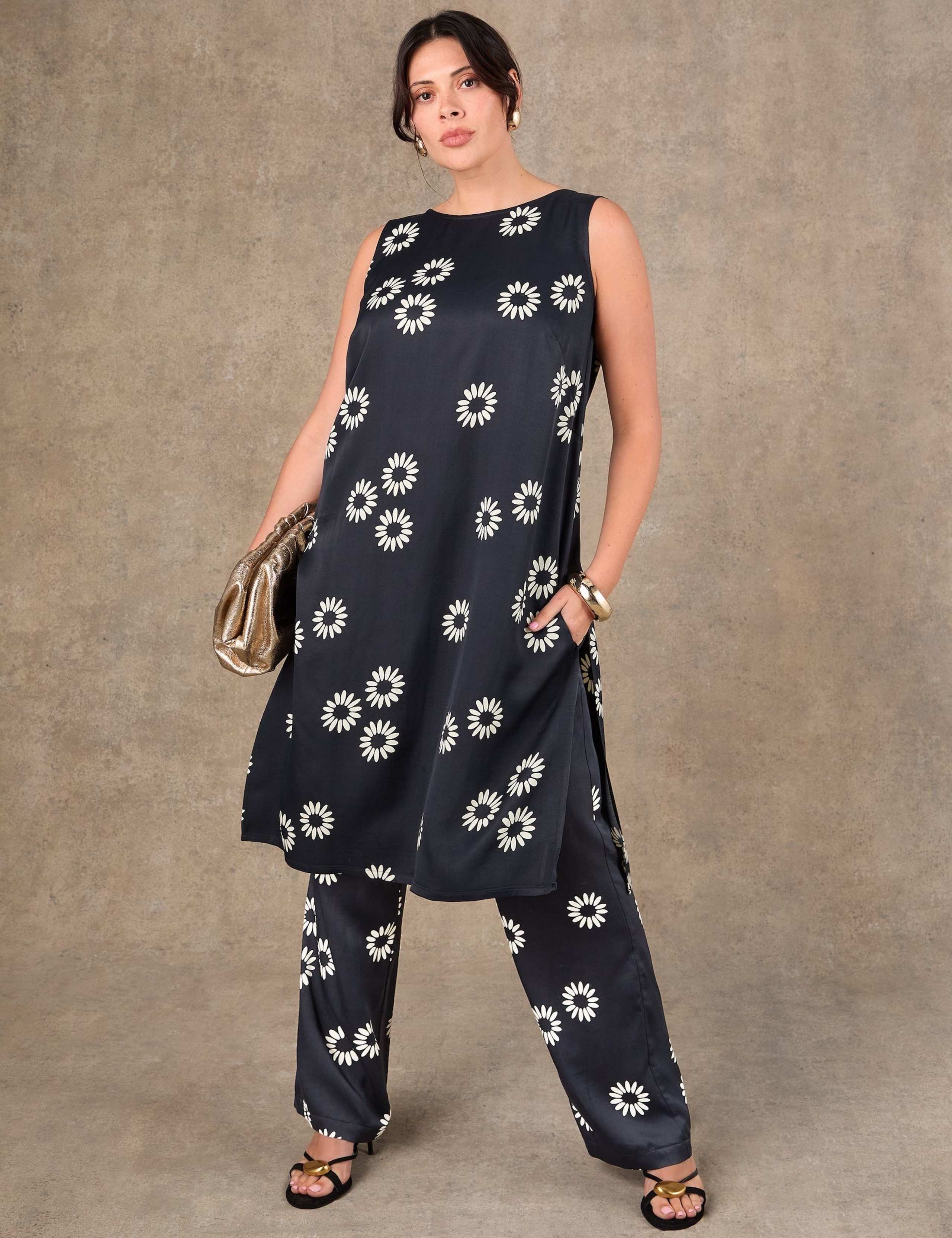 Floral Side Split Tunic 1 of 5