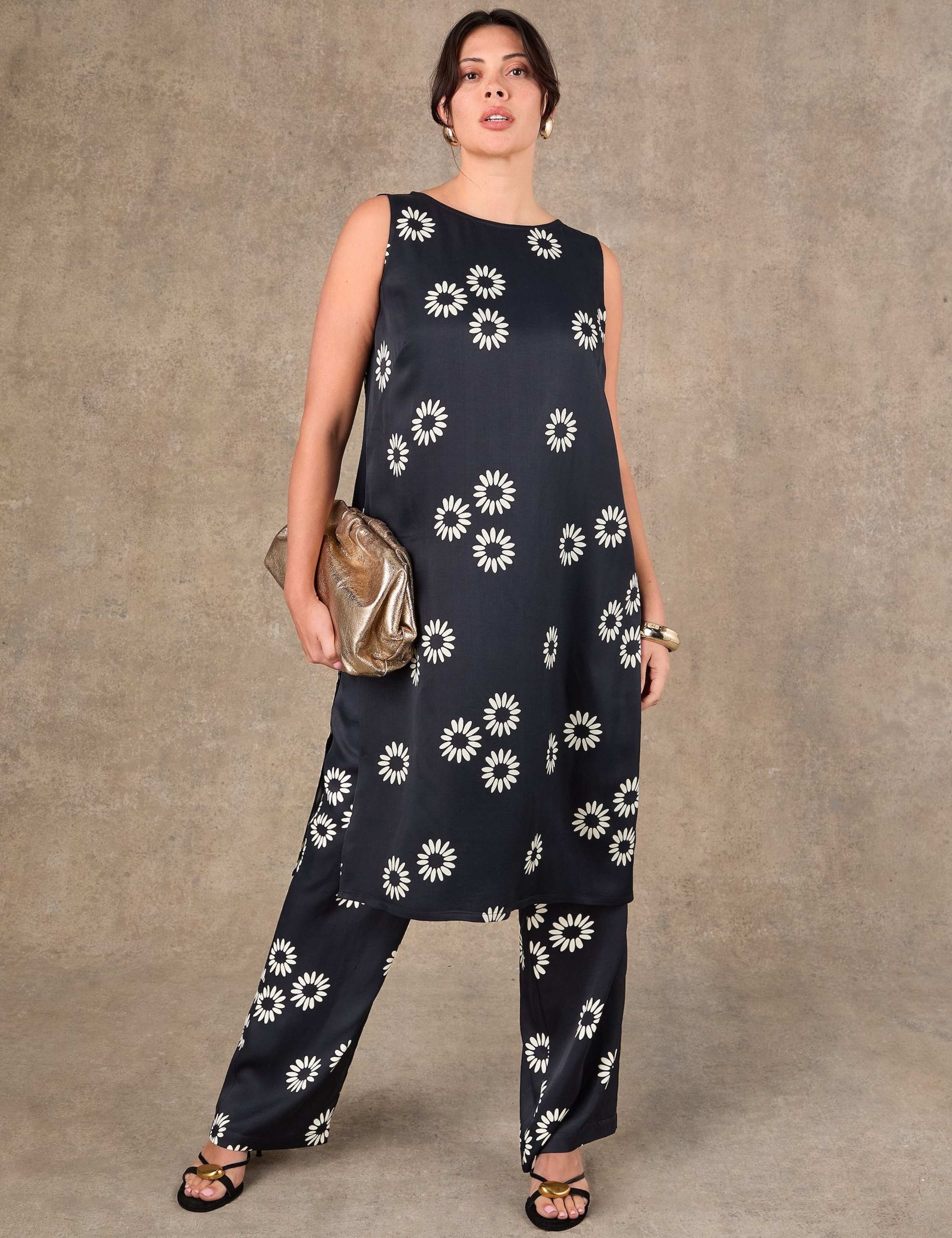 Floral Side Split Tunic 2 of 5