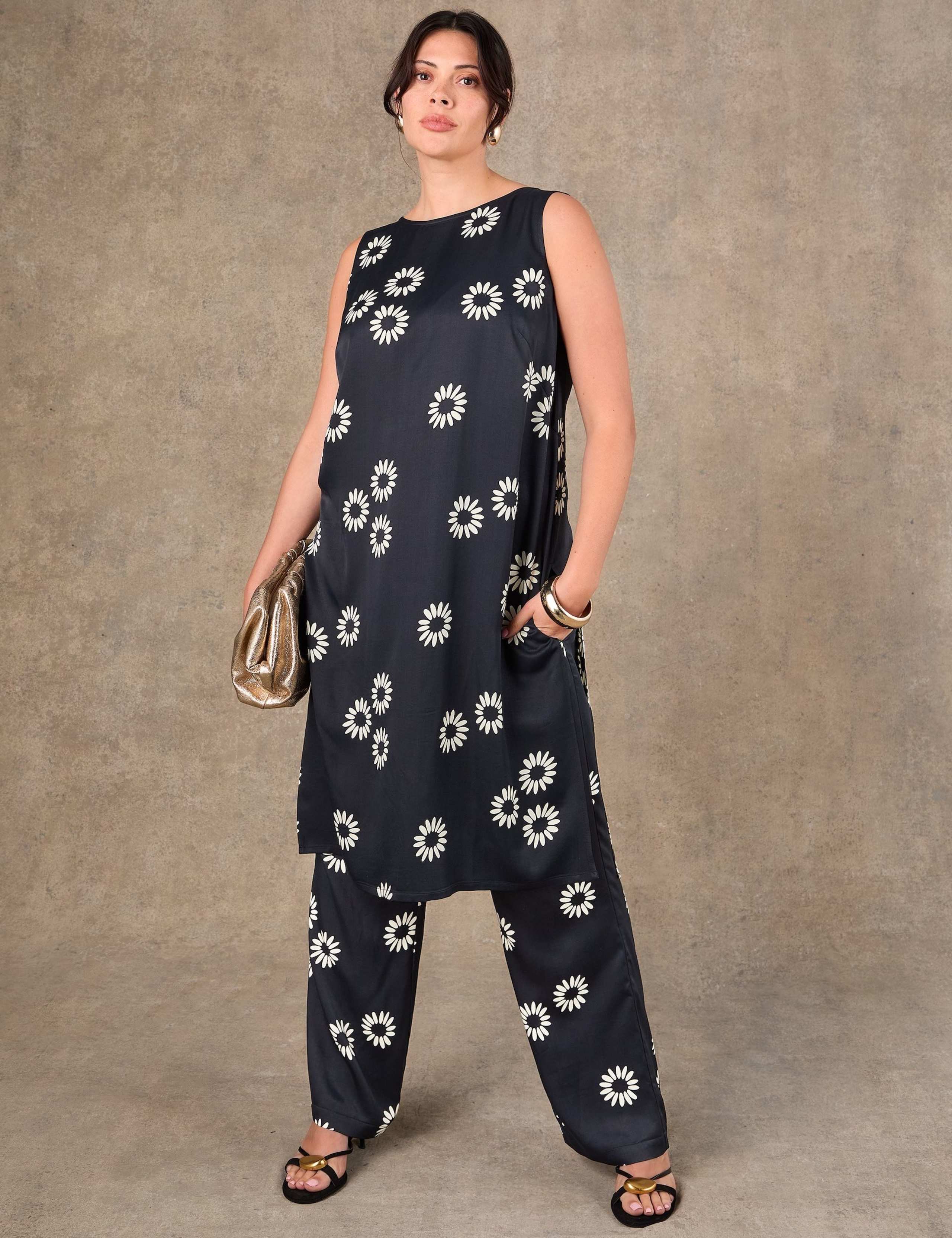 Floral Side Split Tunic 4 of 5