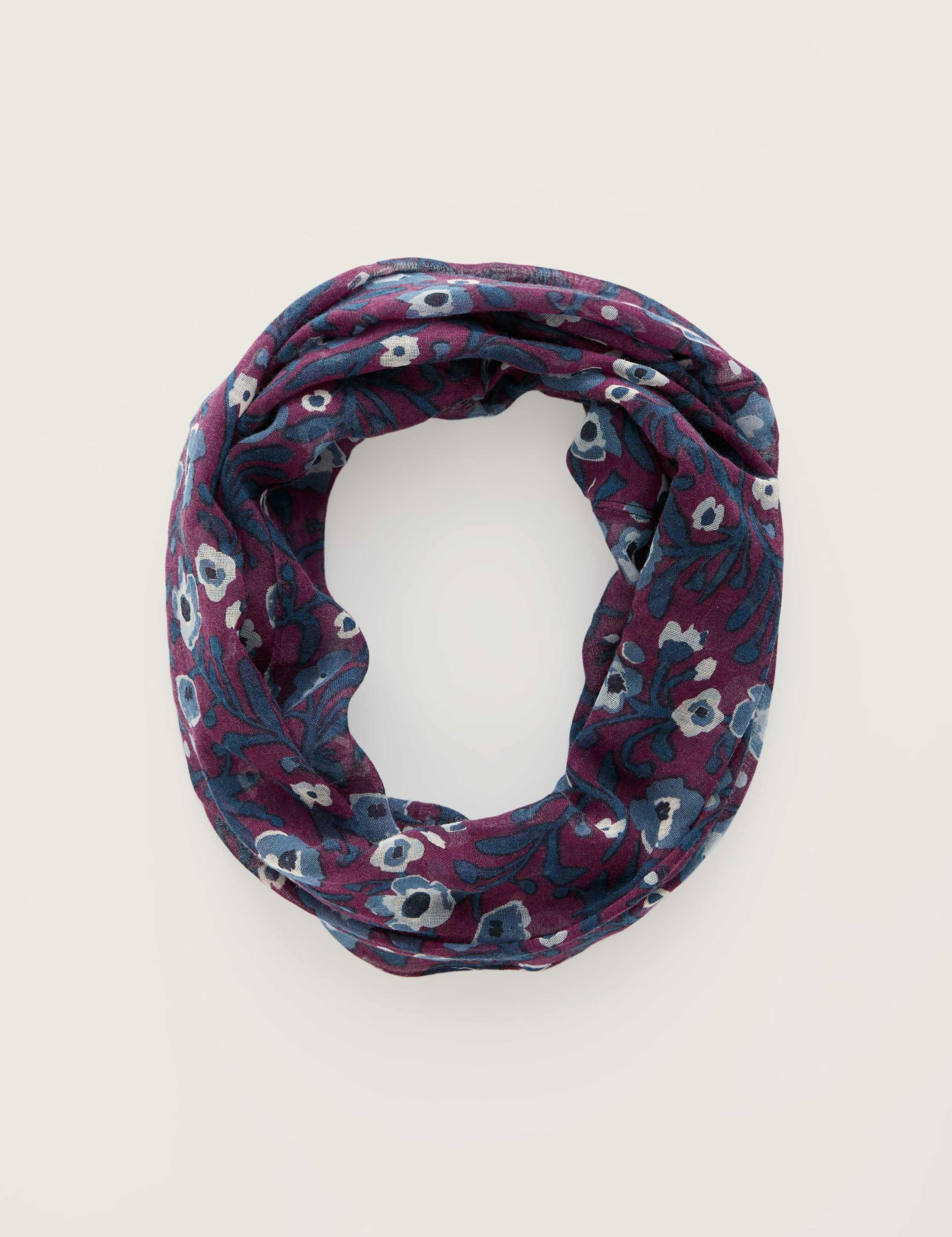 Pure Wool Ditsy Floral Circular Scarf 2 of 6