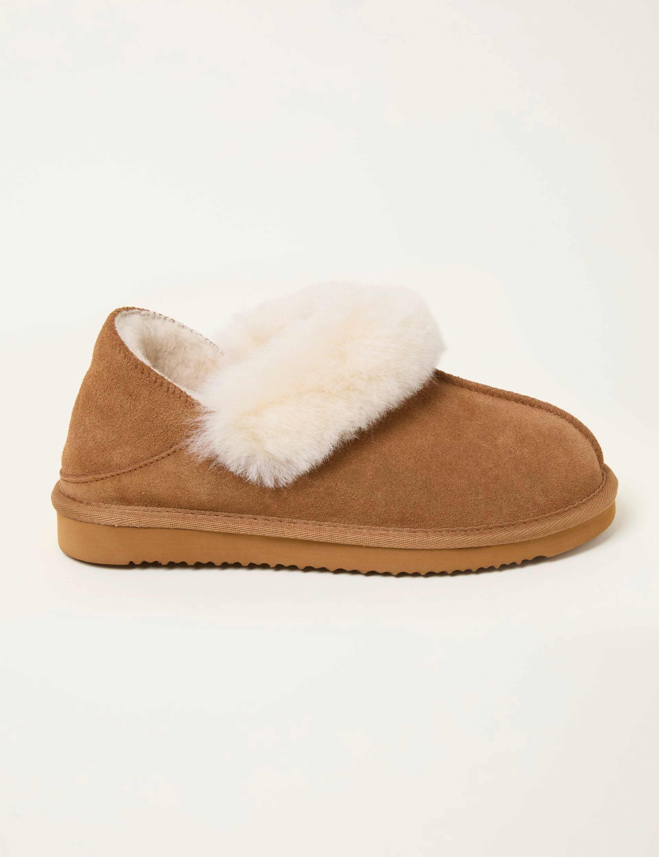 Slippers 2 of 3