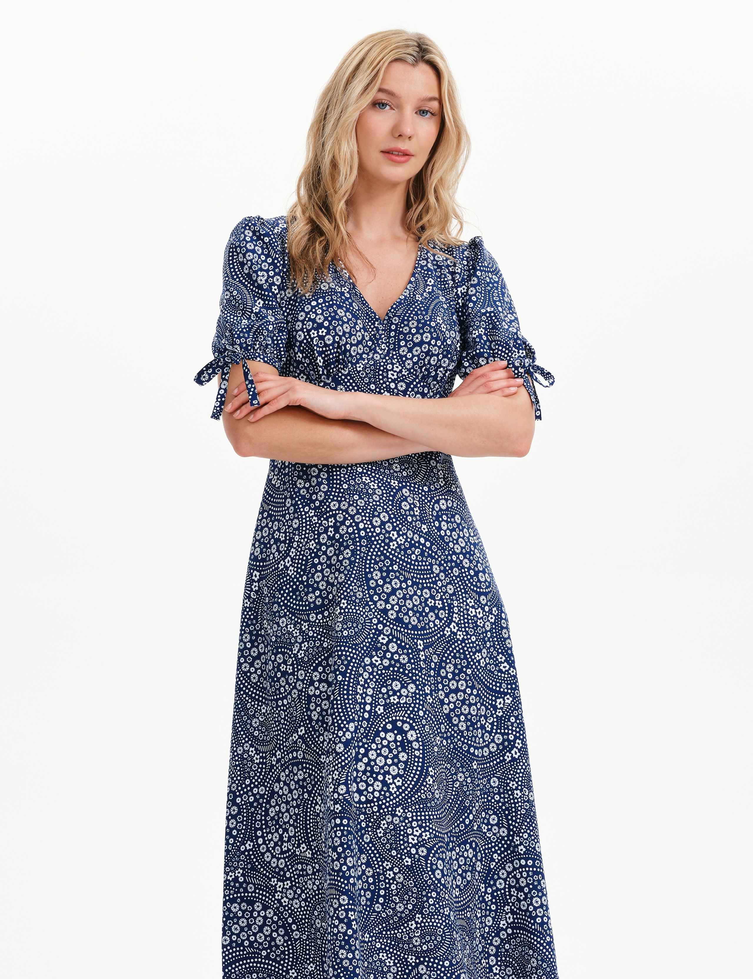 Printed V-Neck Midi Tea Dress 5 of 8