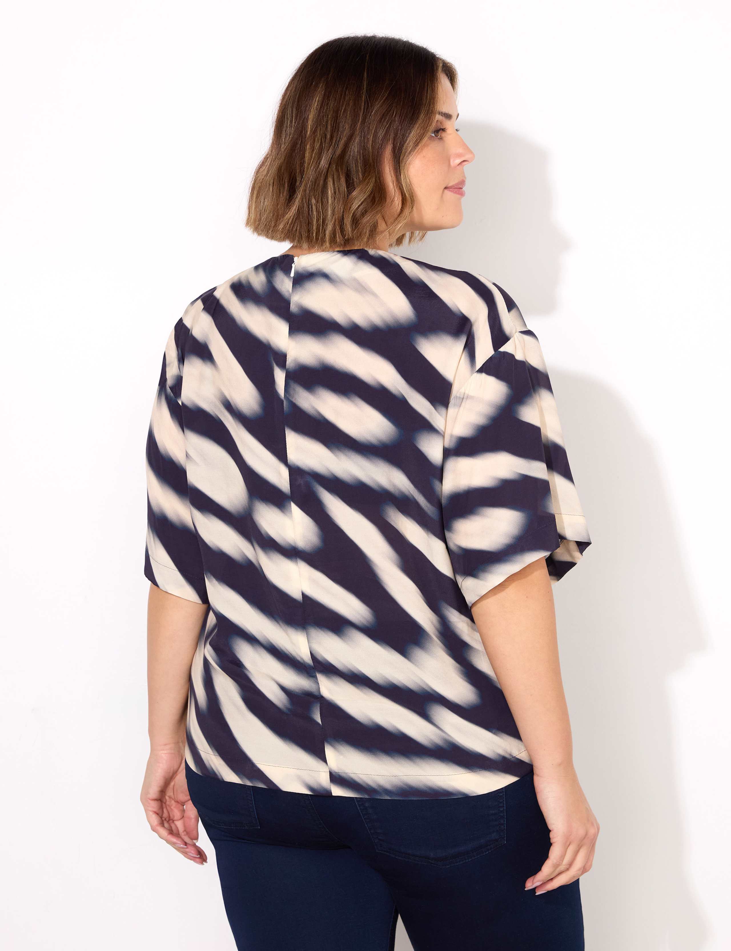Animal Print Crew Neck T-Shirt 5 of 5