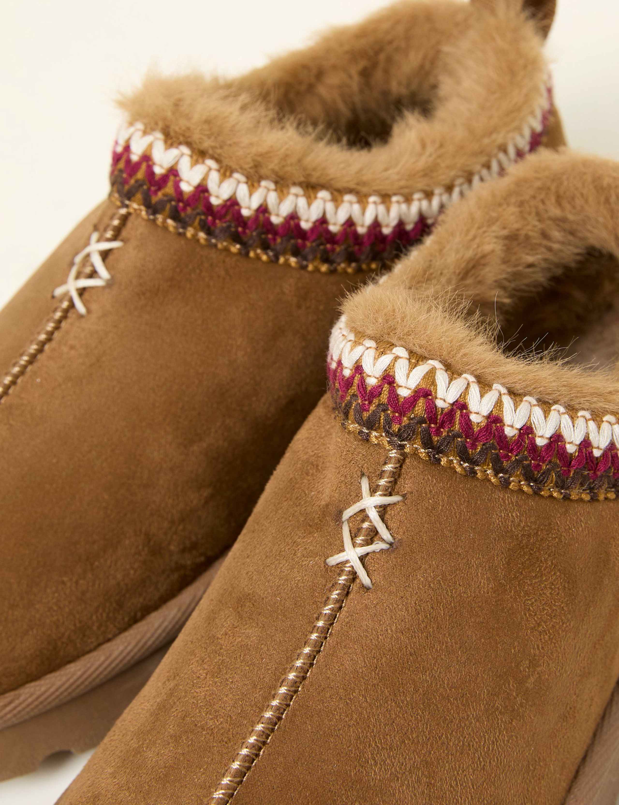 Contrast Stitching Mule Slippers 3 of 3