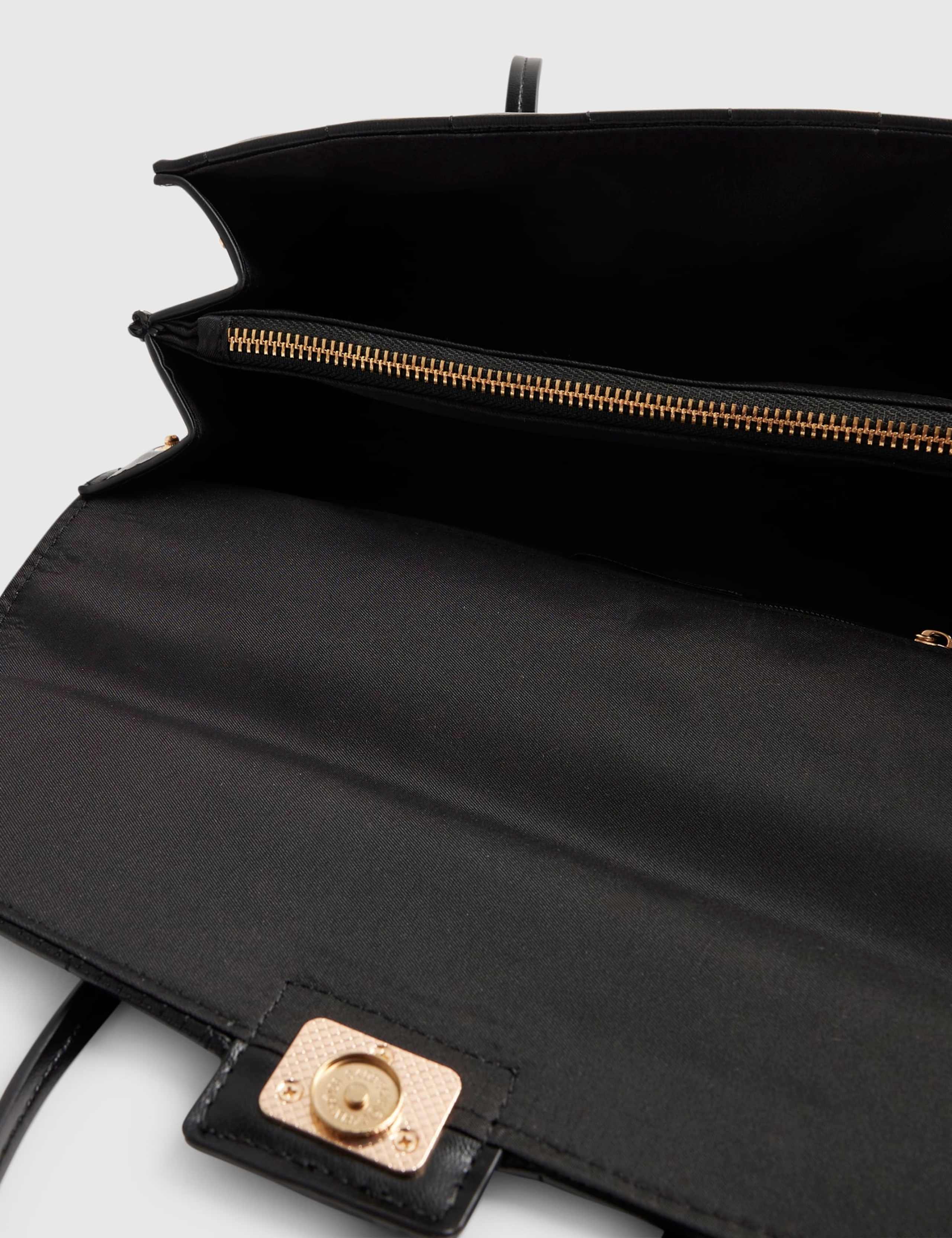Quilted Shoulder Bag 5 of 5