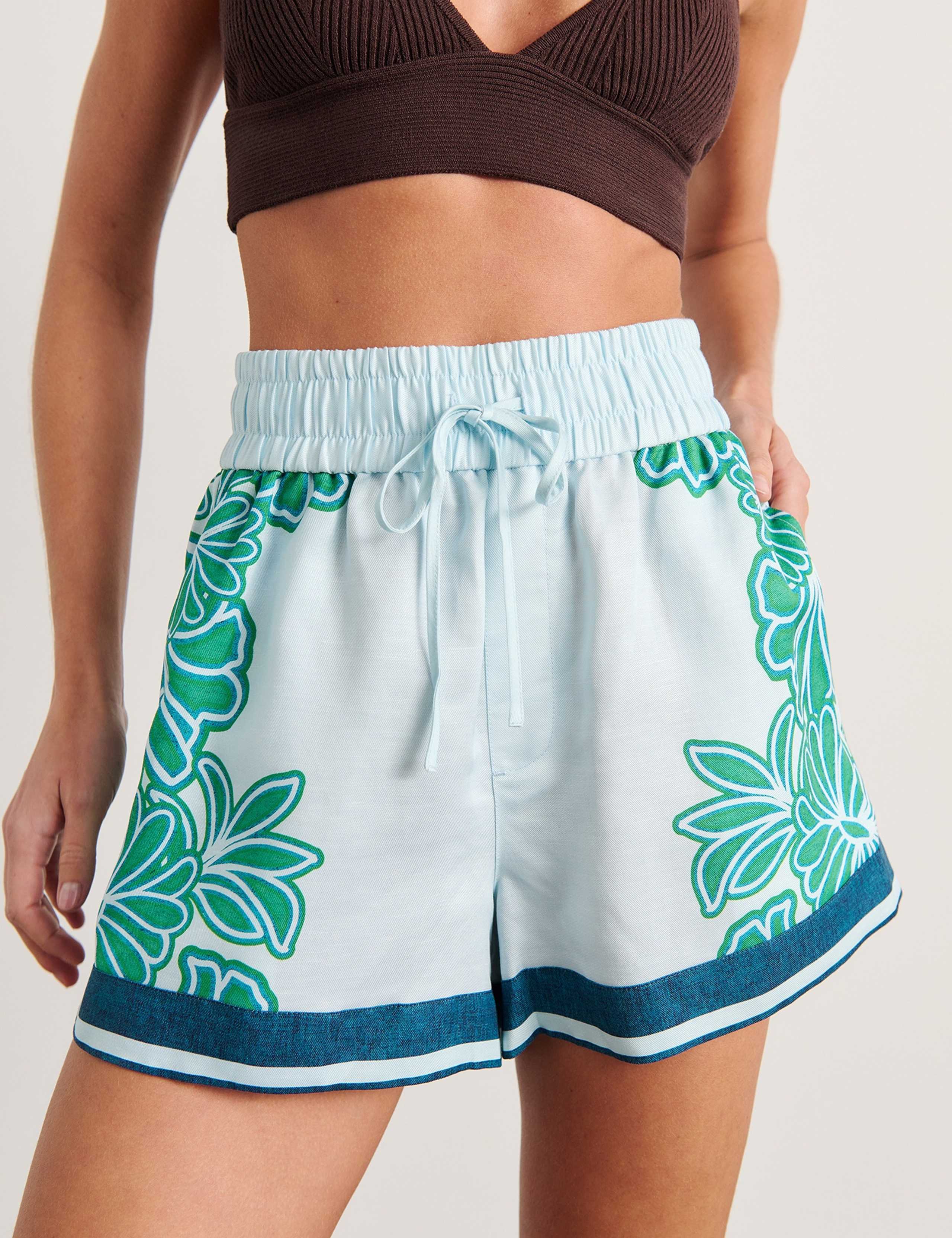 Printed High Waisted Shorts with Linen 6 of 7