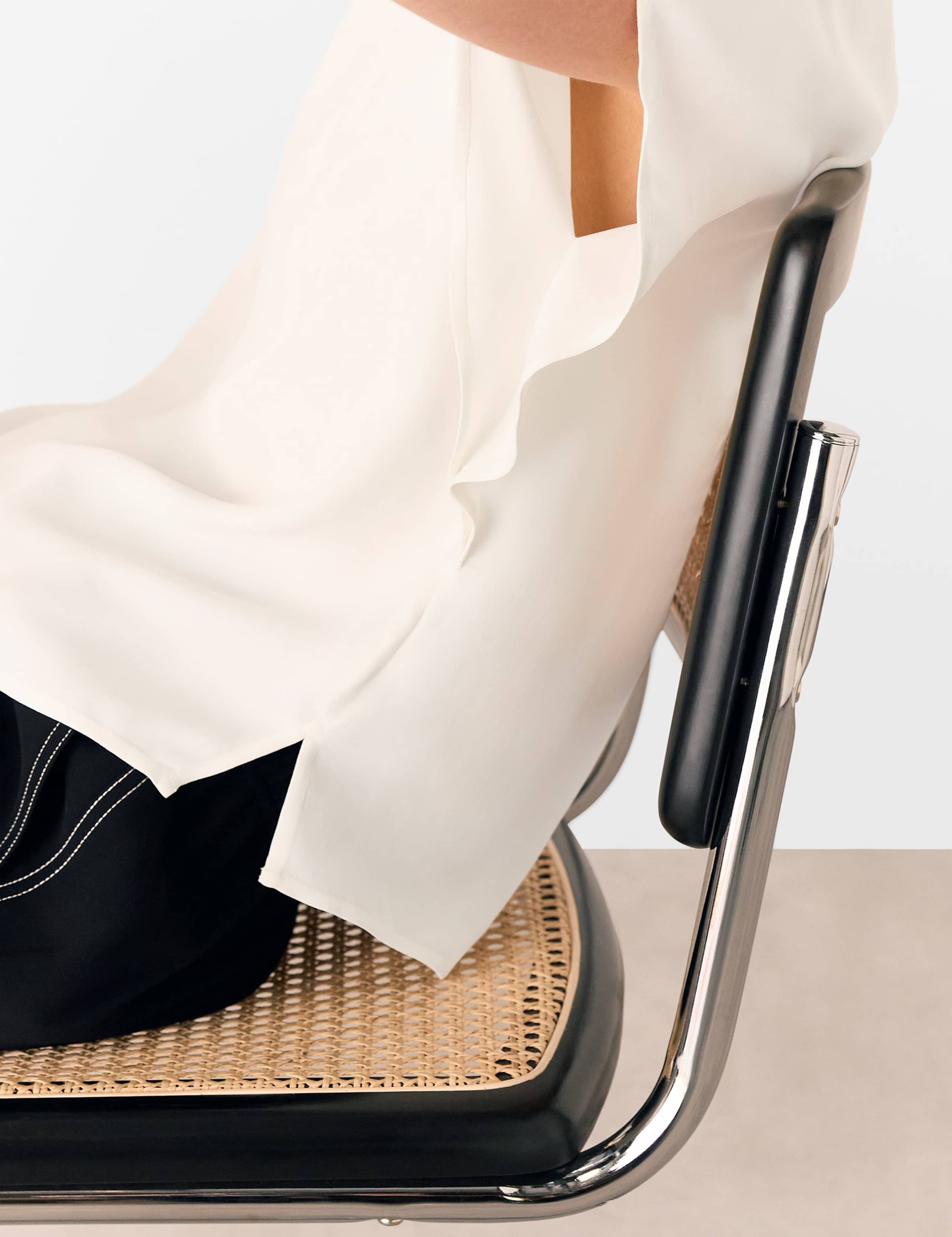 Crepe Crew Neck Shell Top 4 of 4