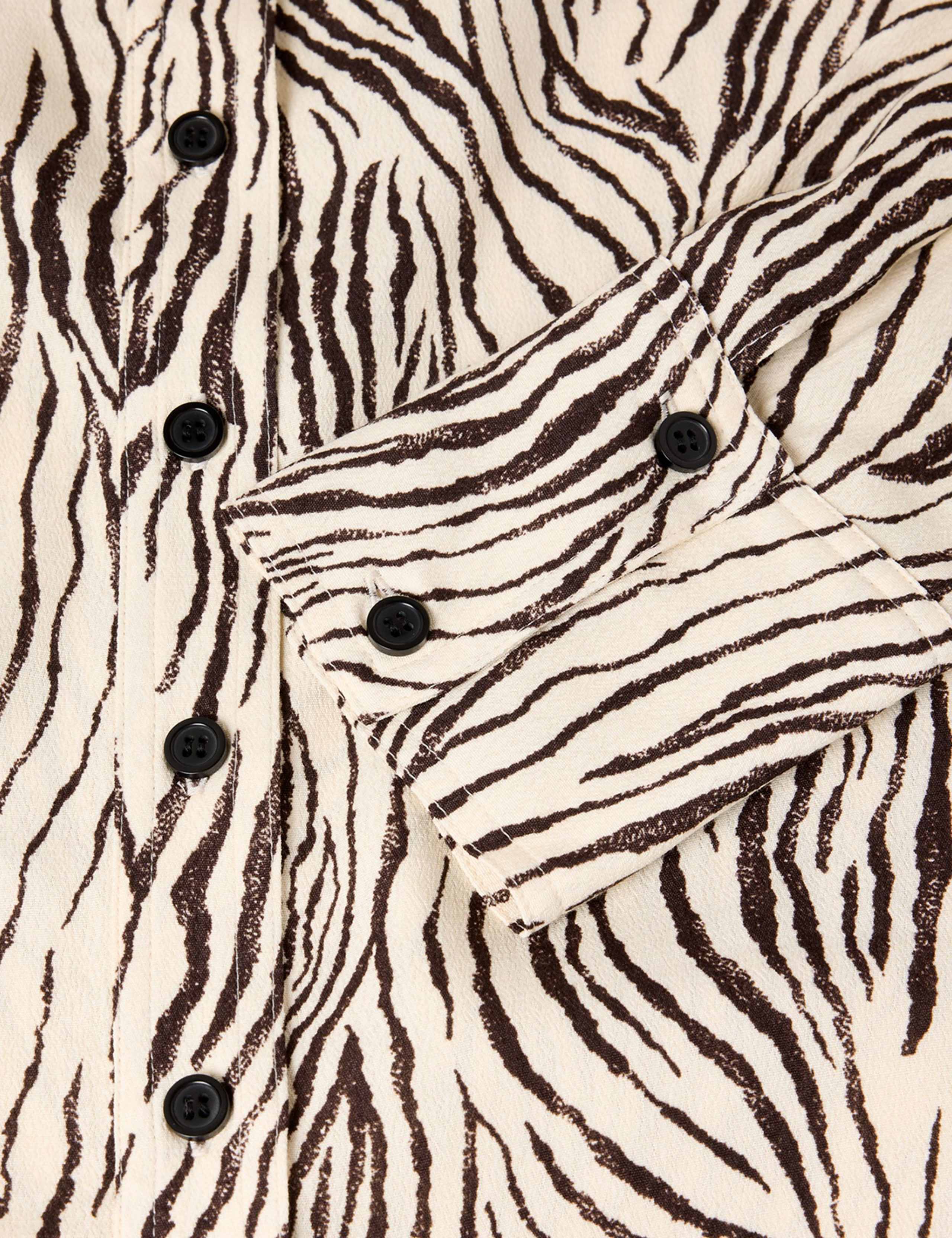 Animal Print Collared Button Through Shirt 5 of 5