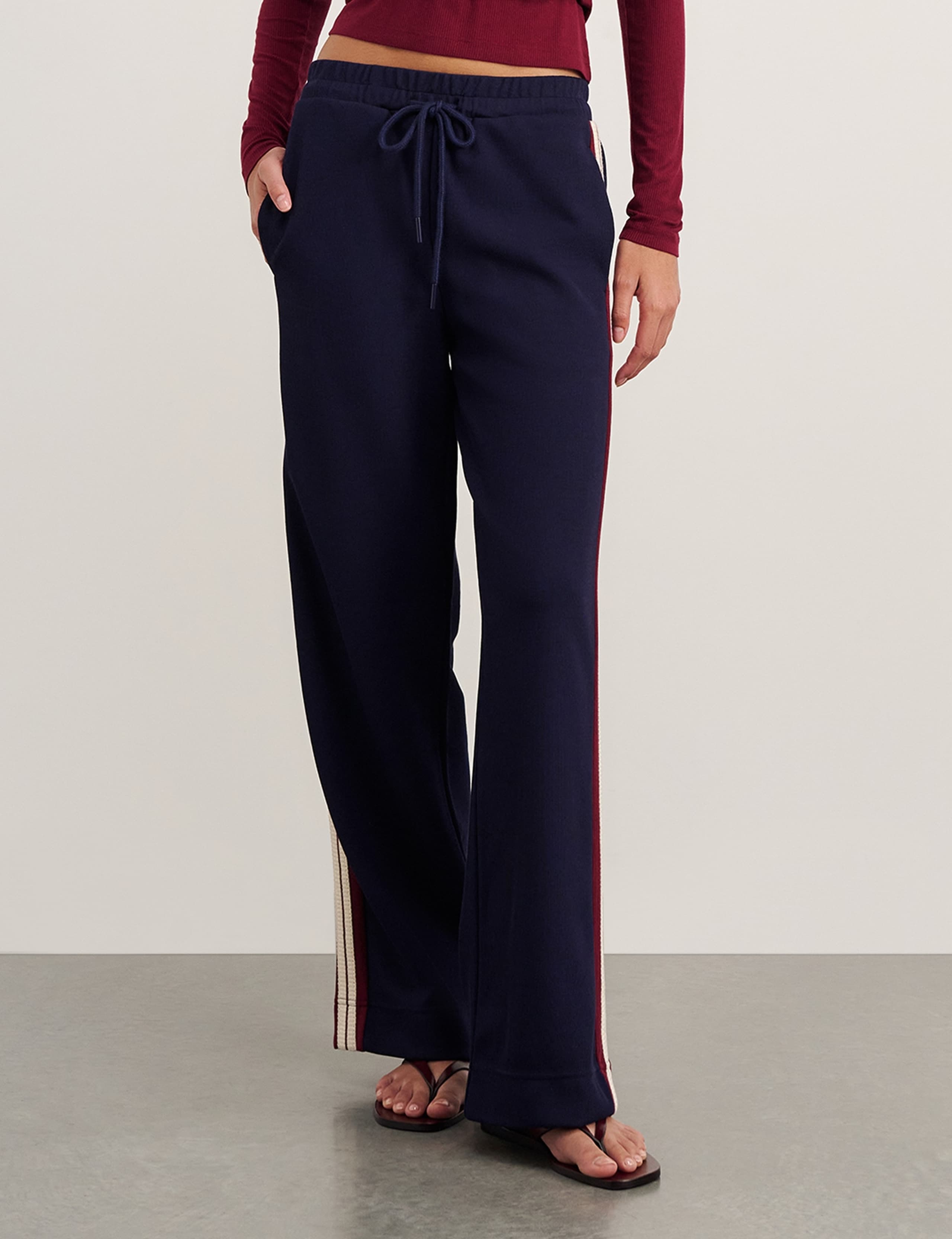 Mid Rise Wide Leg Trousers 3 of 5