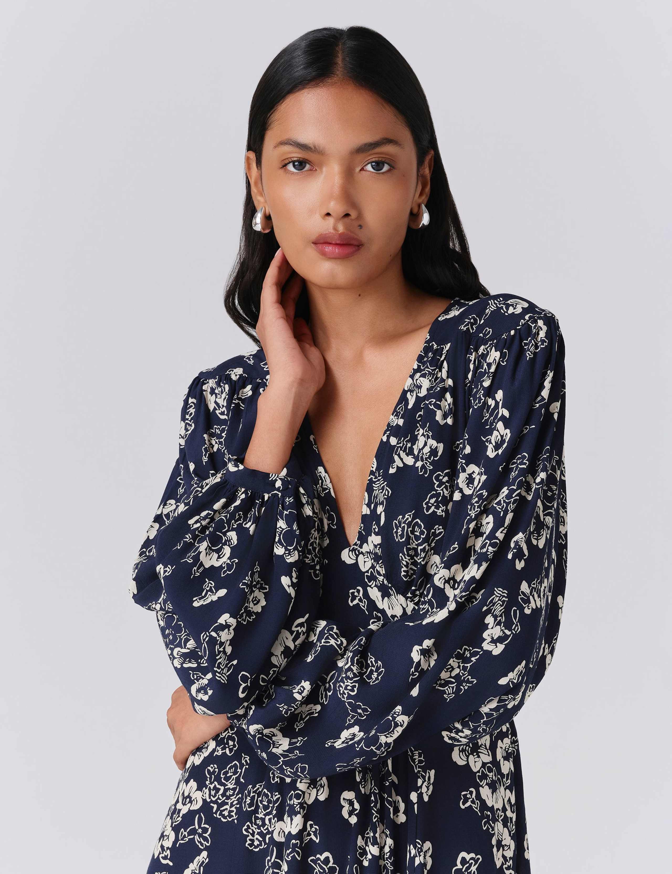 Crepe Floral V-Neck Midi Skater Dress 5 of 5