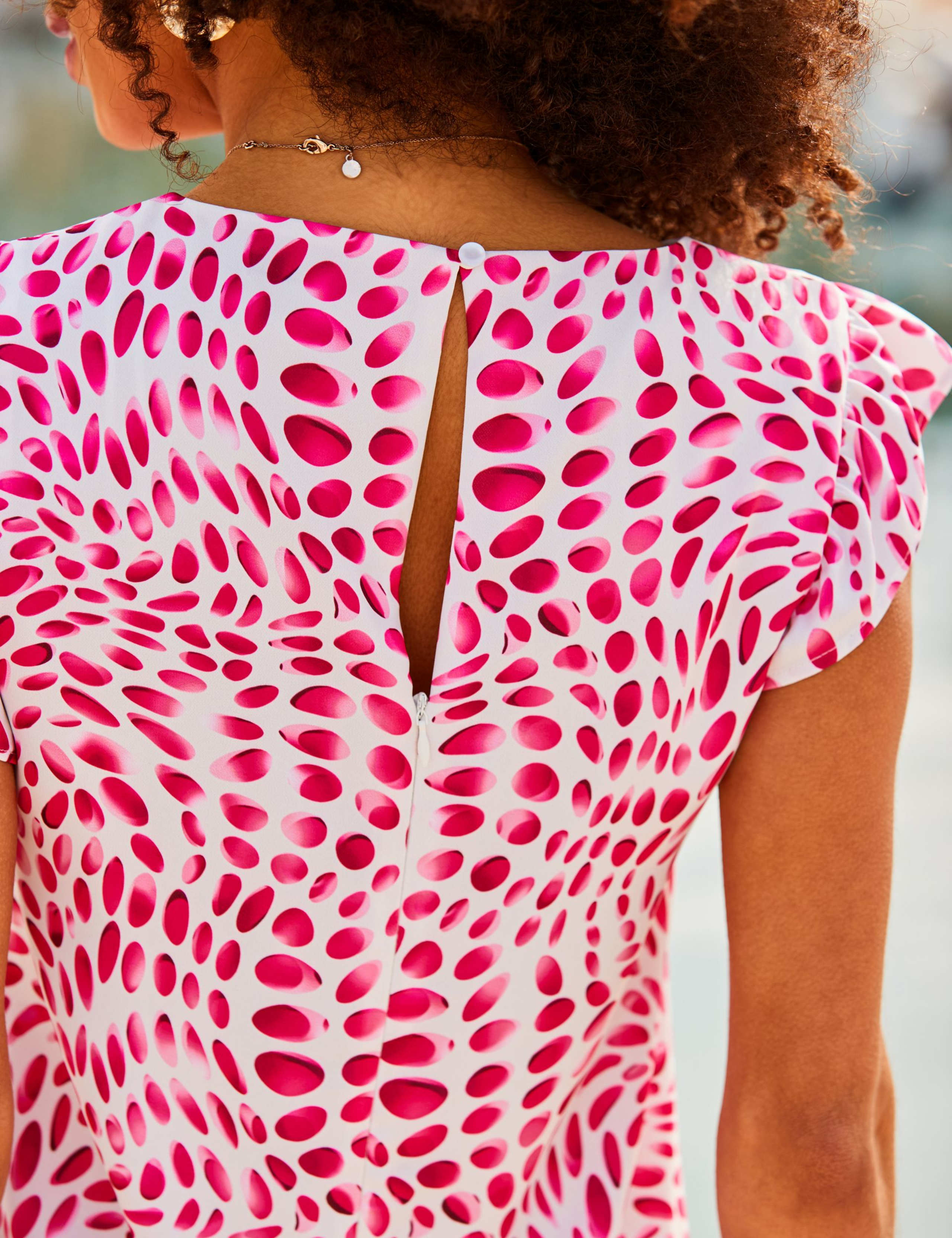 Geometric V-Neck Knee Length Shift Dress 5 of 5