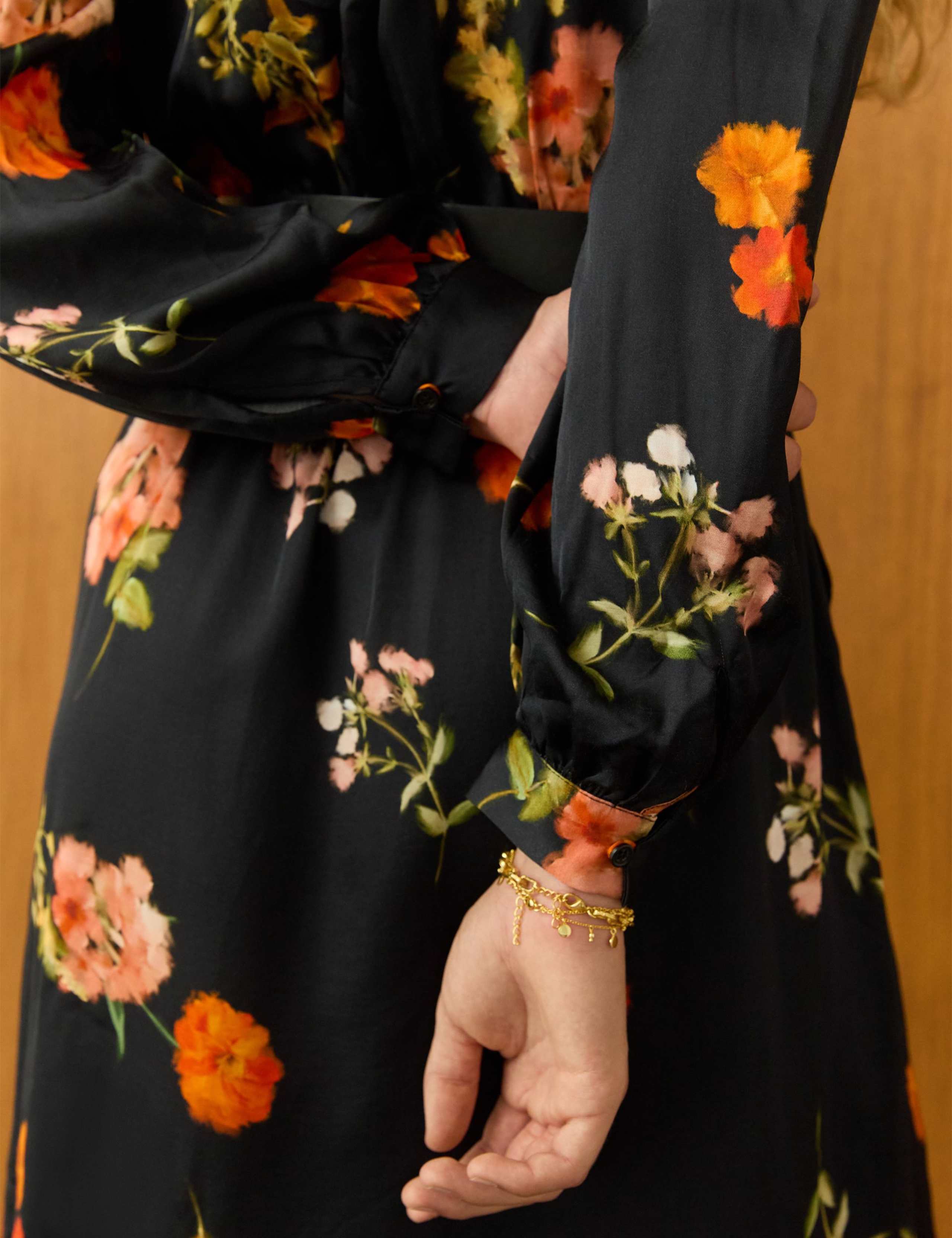 Floral Midi Waisted Dress 4 of 4