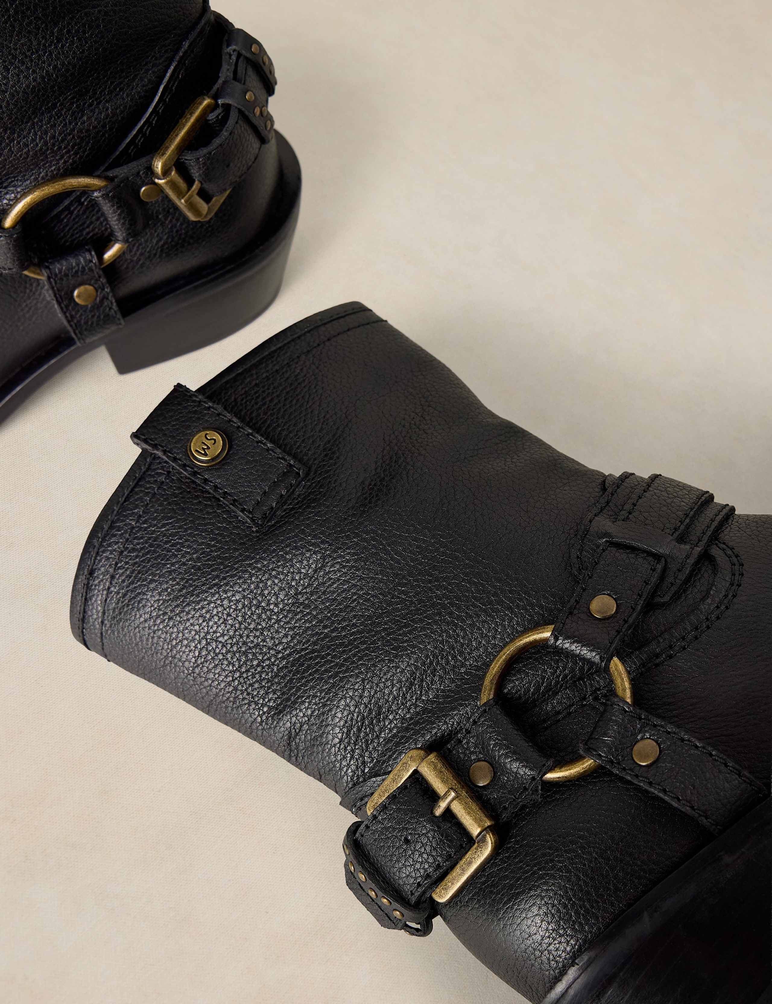 Low Heel Pull On Leather Ankle Boot 4 of 4