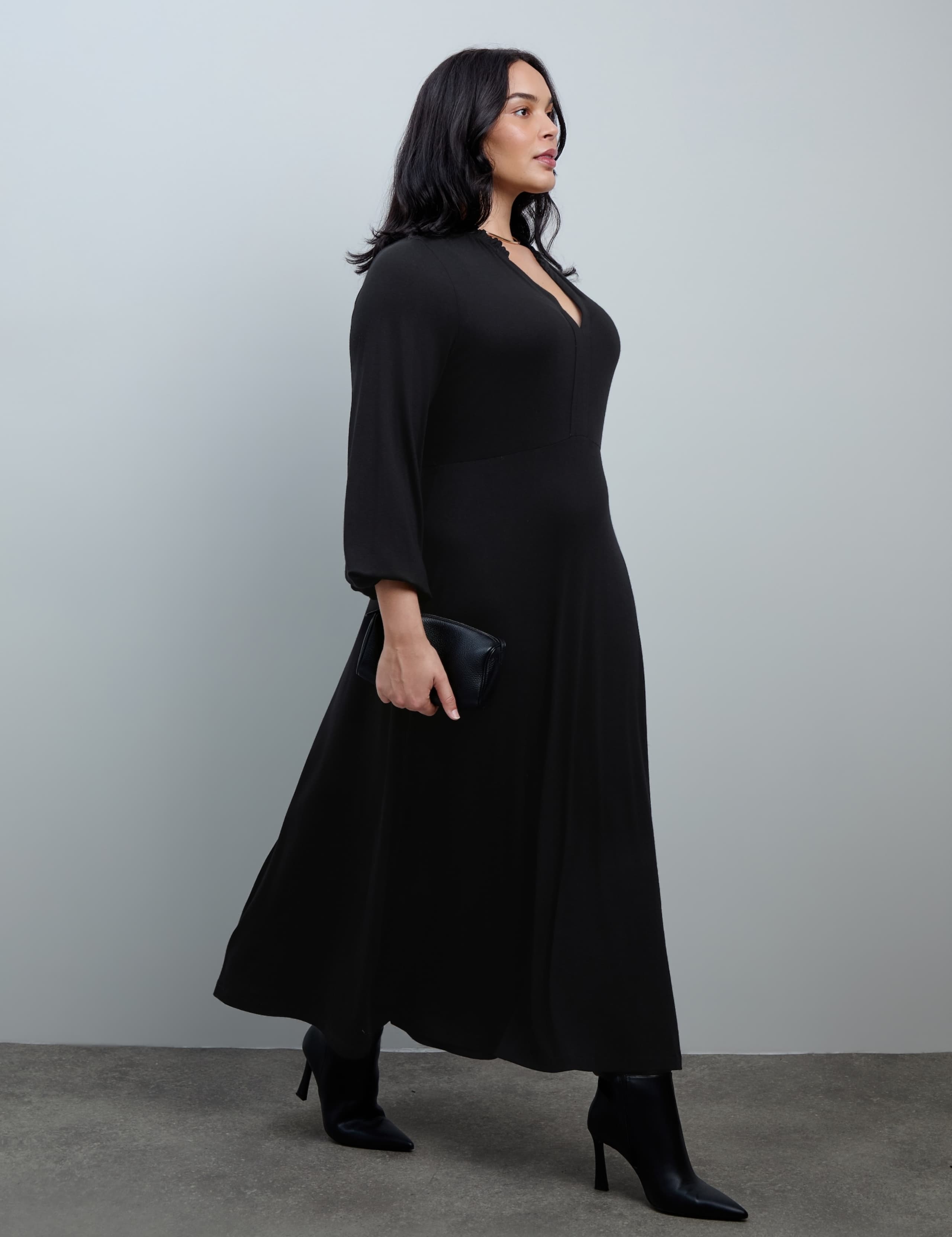 Curve Jersey V-Neck Ruffle Midi Dress 6 of 7