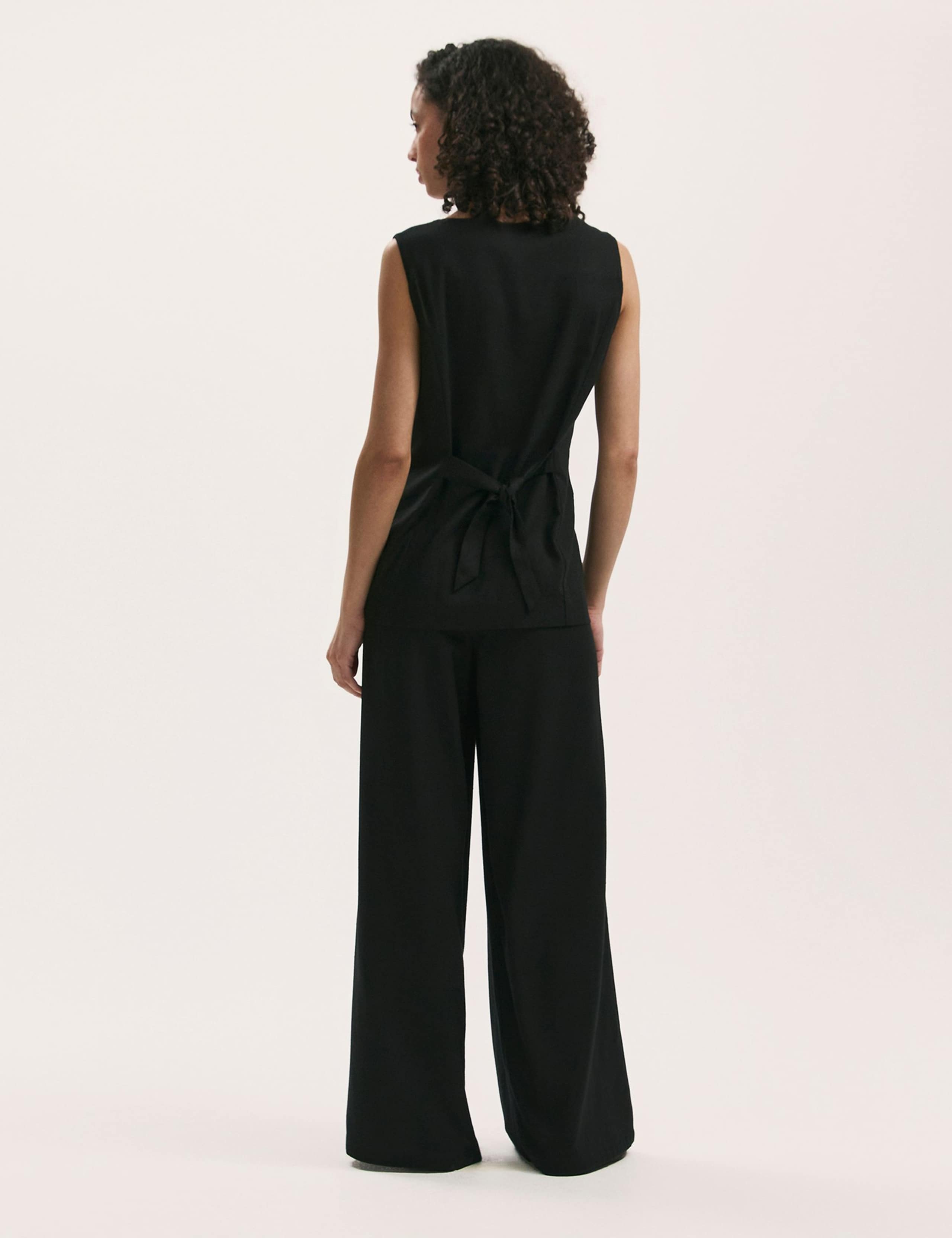Linen Blend Round Neck Waistcoat 4 of 5