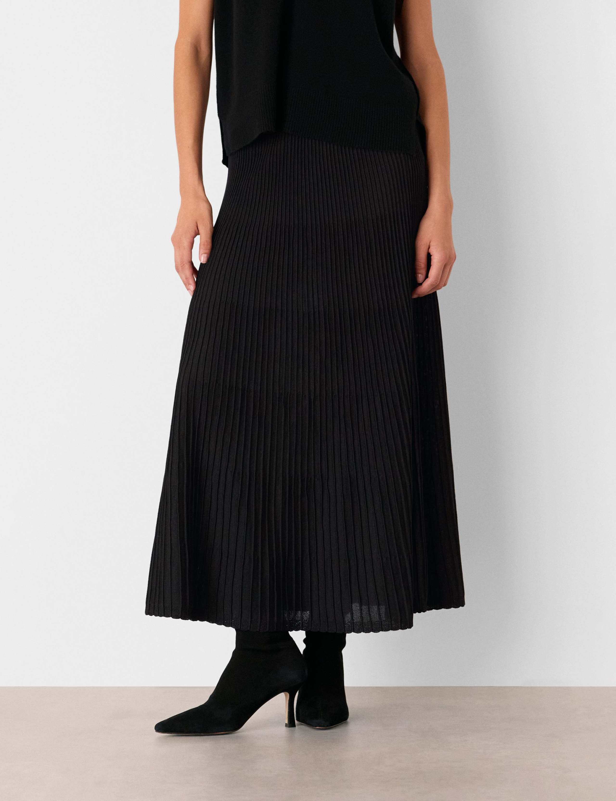 Knitted Pleated Midi A-Lini Skirt 3 of 5
