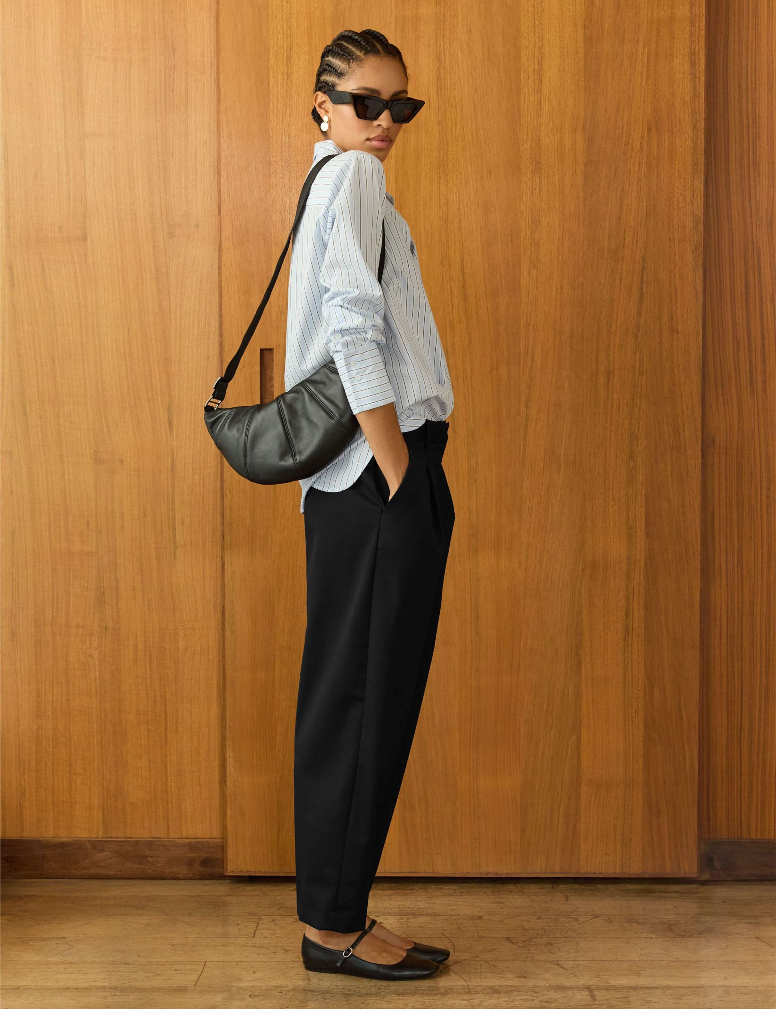 Barrel Leg Trousers with Wool 2 of 5
