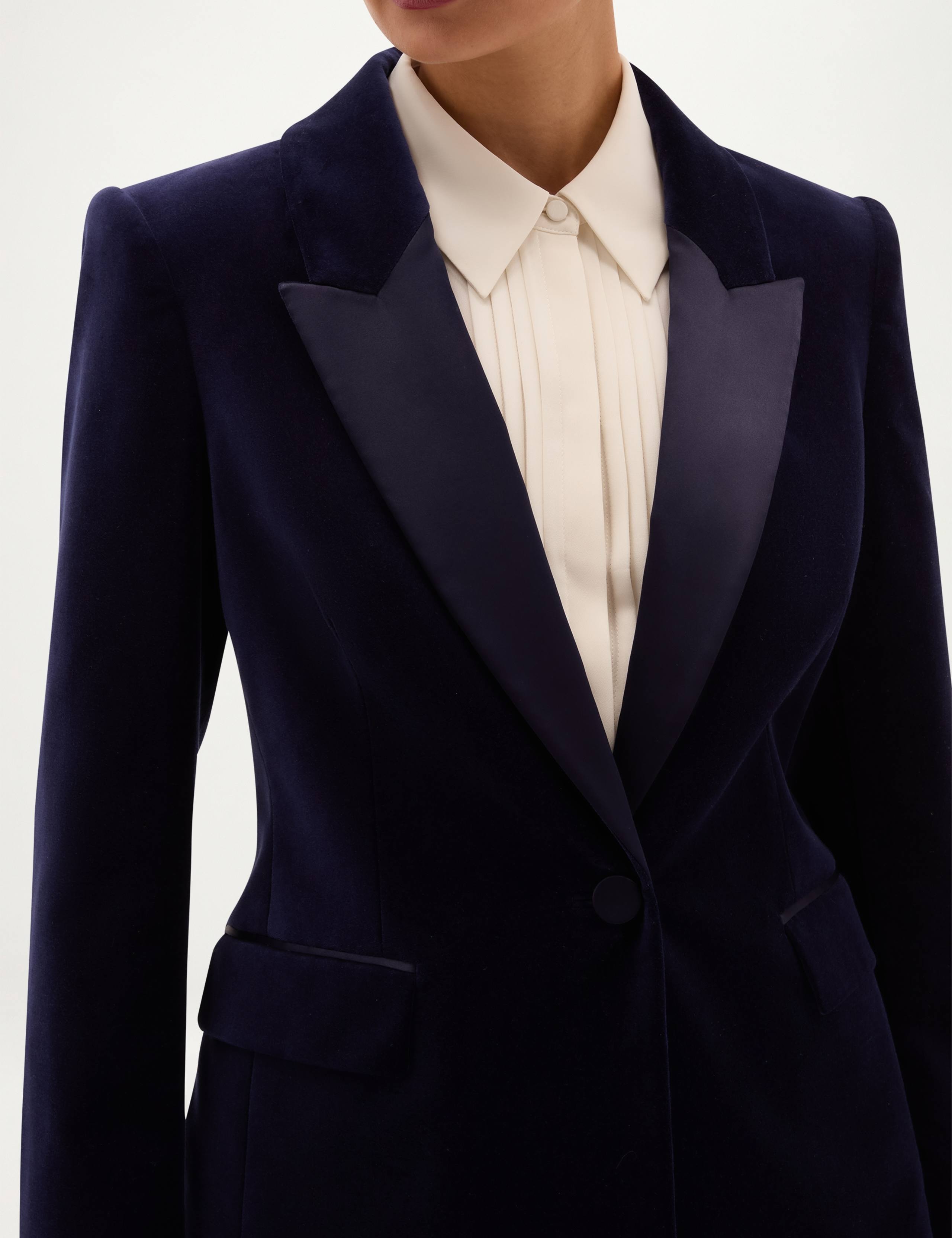 Velvet Peak Lapel Tailored Jacket 5 of 7