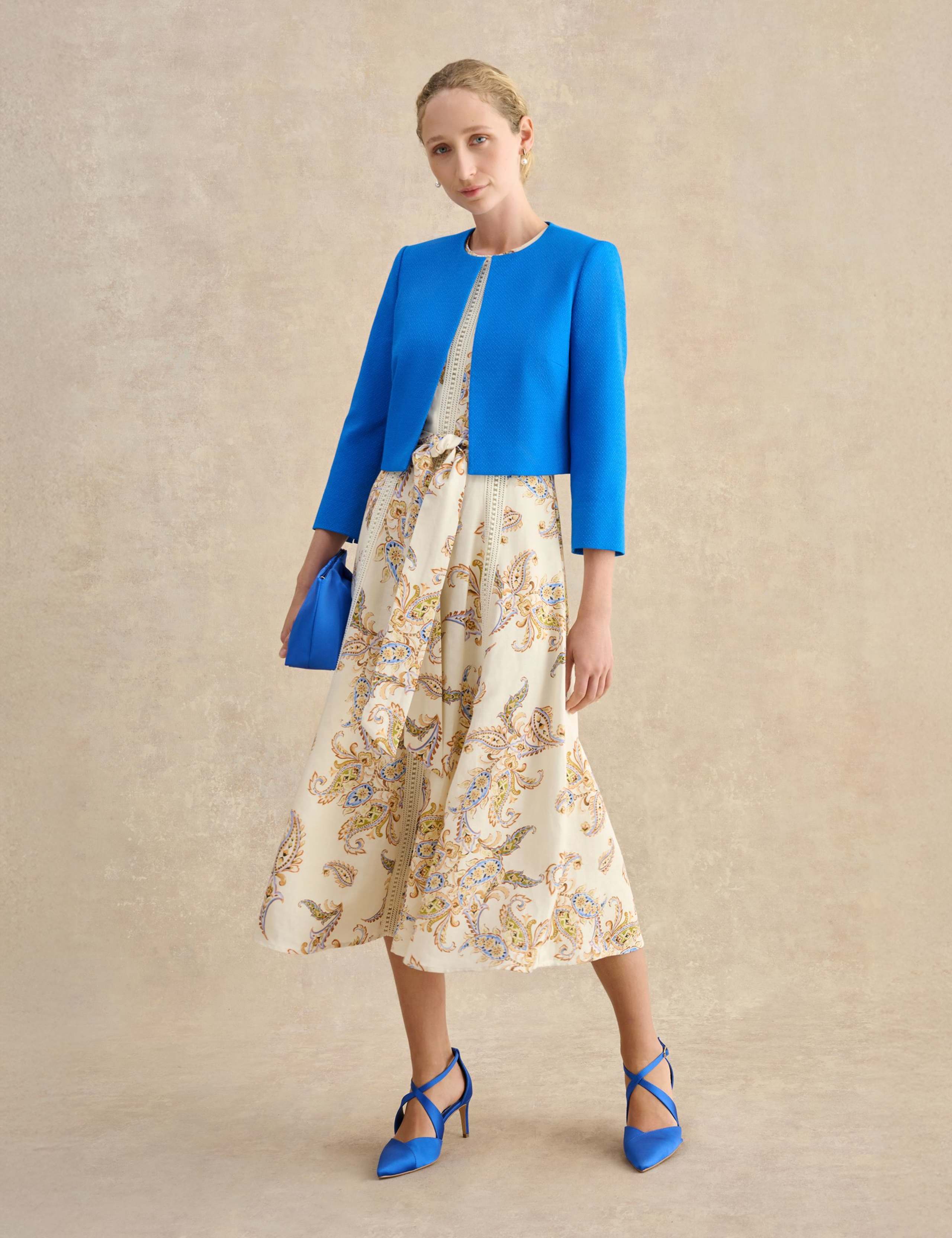 Textured Lightweight Cropped Jacket 3 of 5