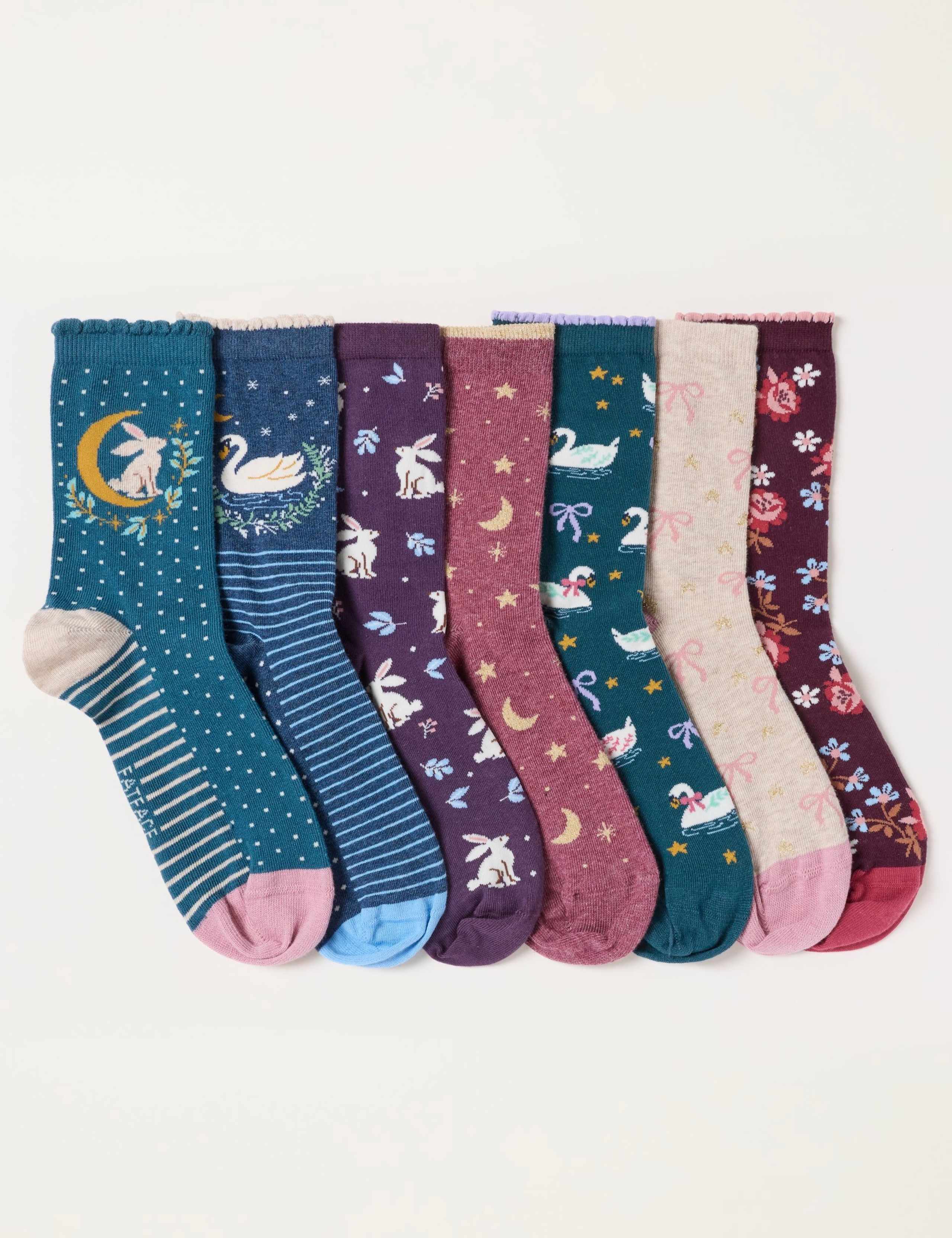 7-Pack Cotton Rich Patterned Fluffy Socks 3 of 3