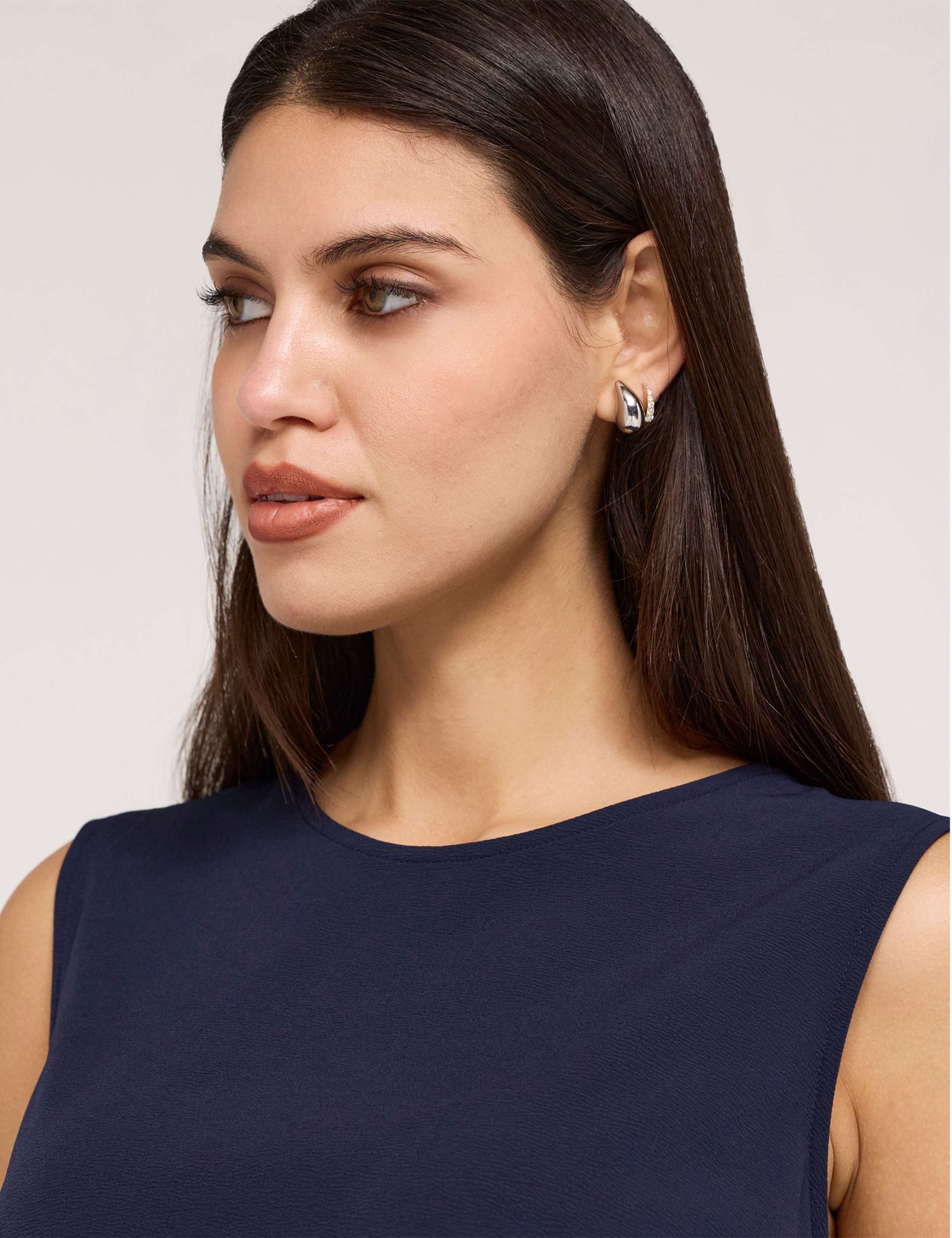 Round Neck Shell Top 4 of 6