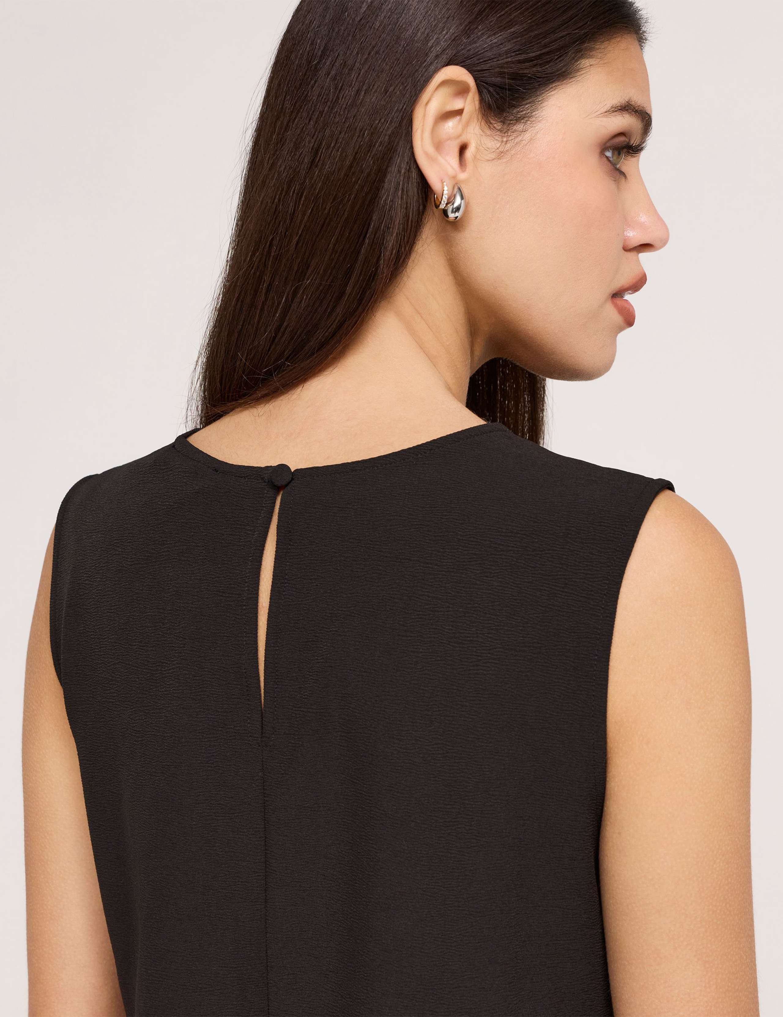 Round Neck Shell Top 4 of 8