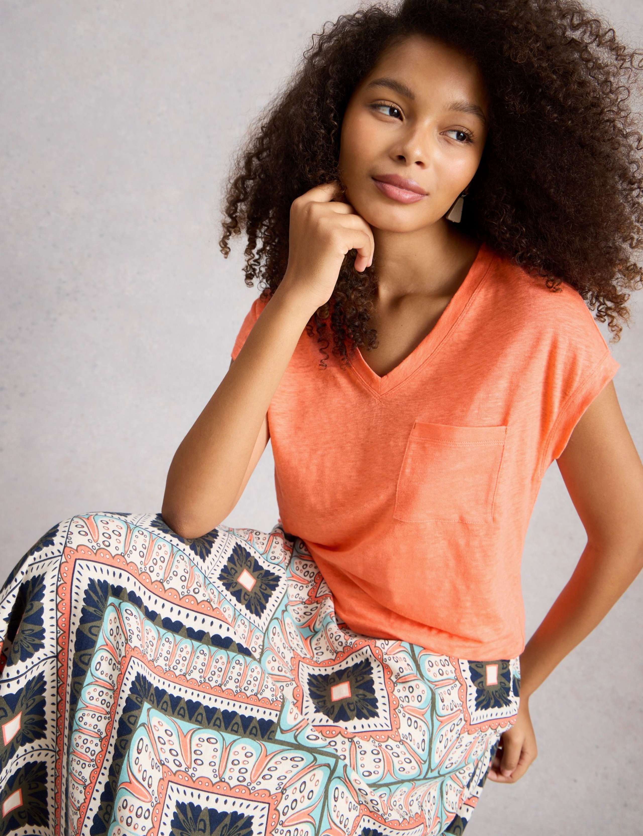 Pure Linen V-Neck T-Shirt 5 of 6