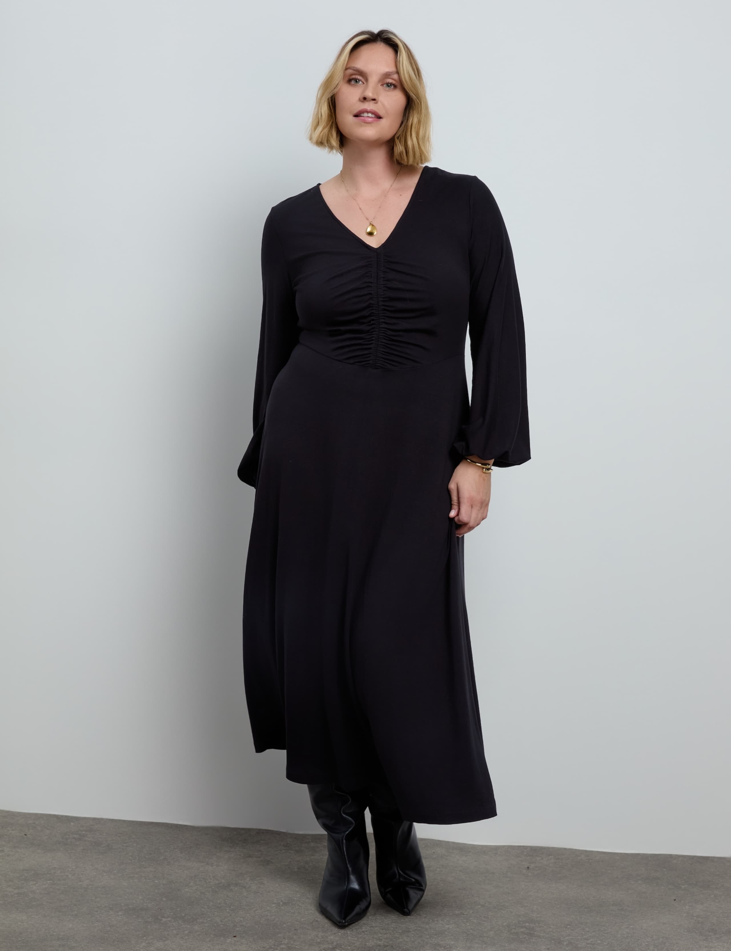 Curve Jersey V Neck Ruched Midaxi Swing Dress 1 of 5